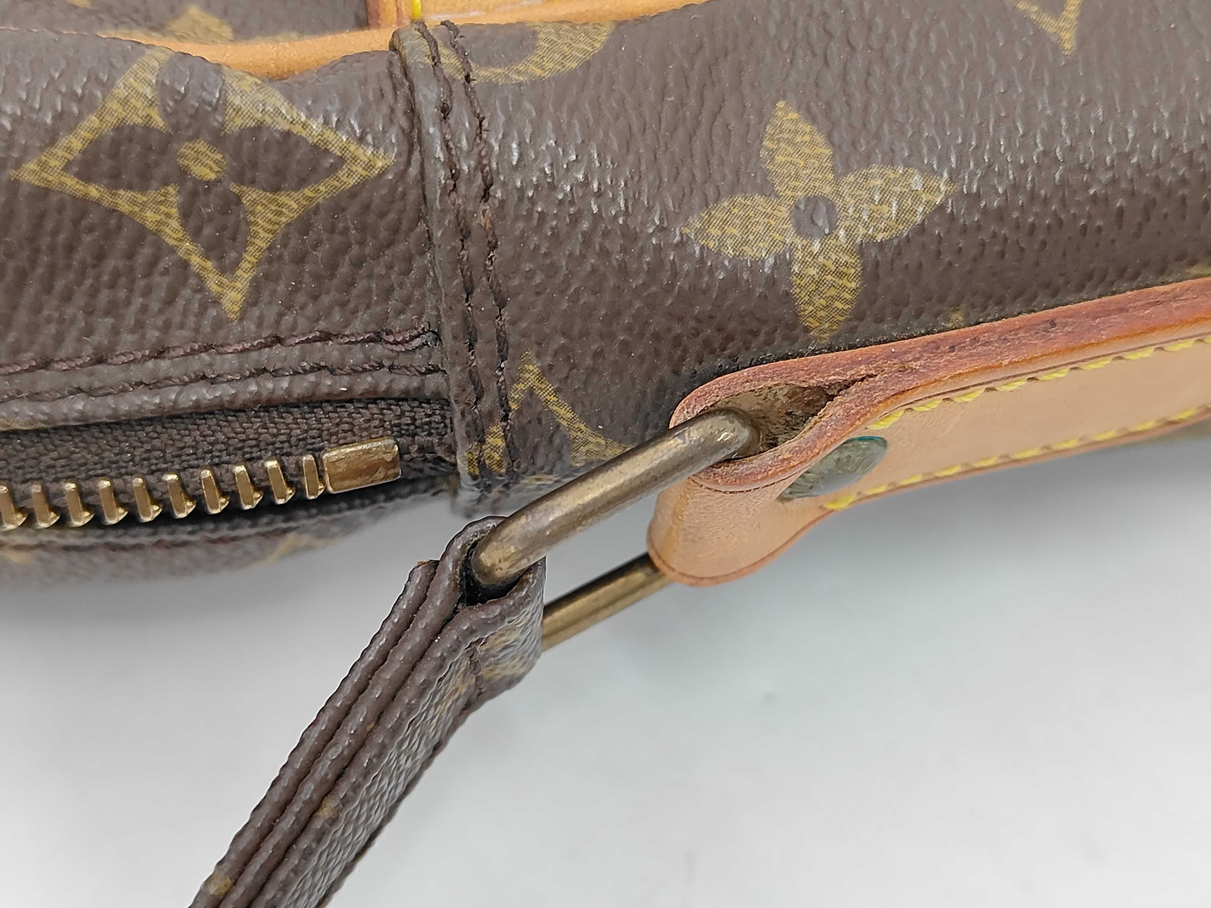 Monogram Louis Vuitton Danube MM Shoulder Bag Monogram M45264 Shoulder Bag — view 7
