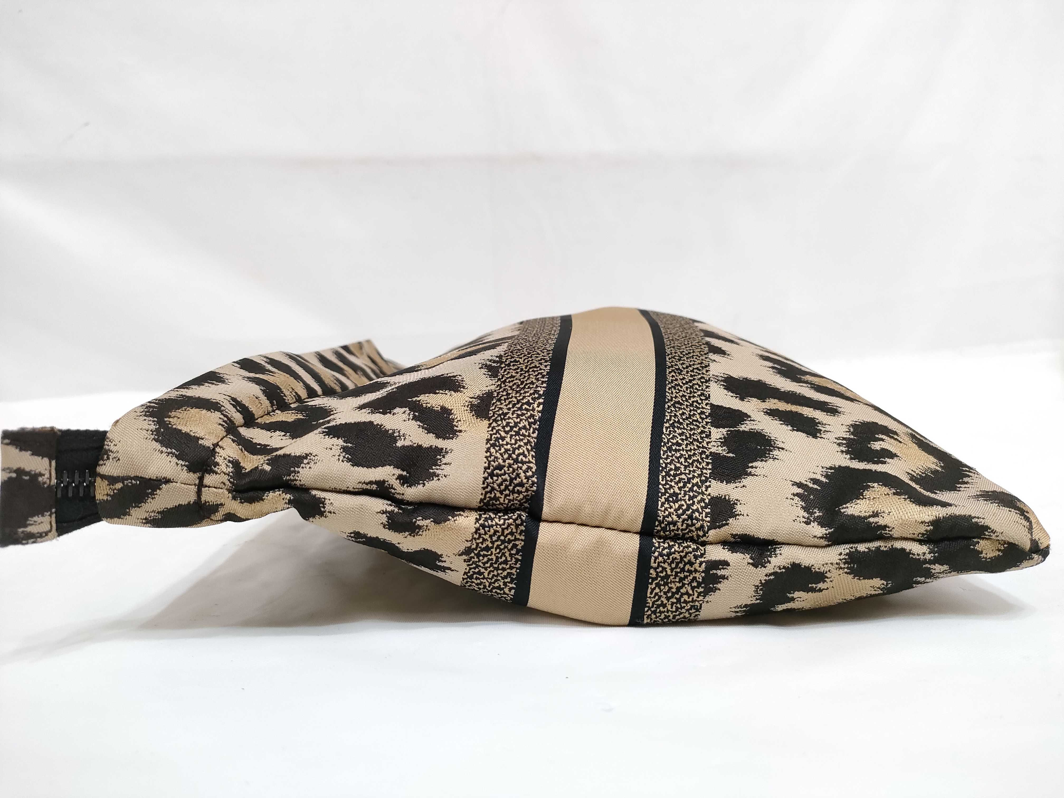 DU-Christian Nylon Clutch Bag Novelty Pouch — view 3