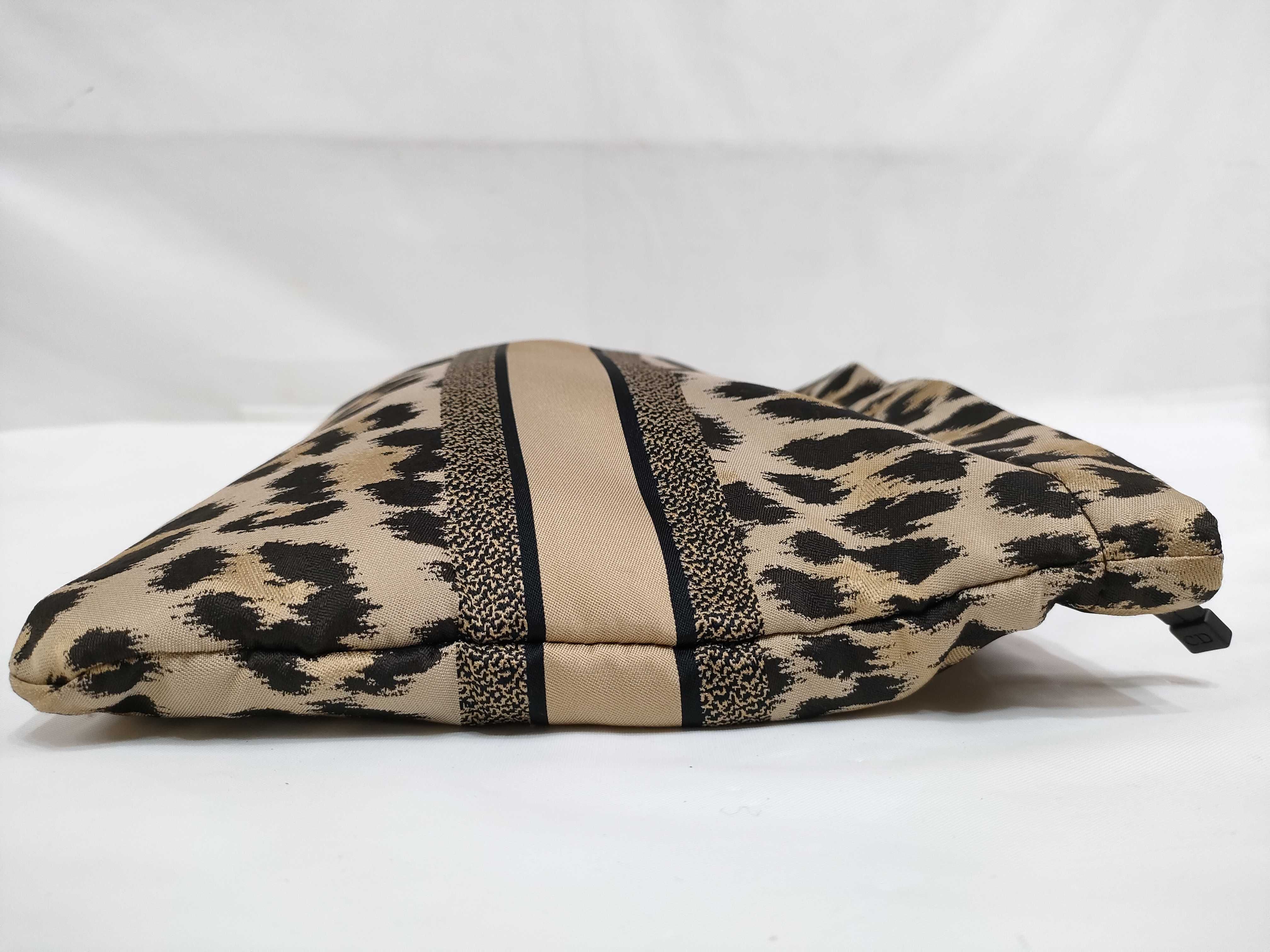DU-Christian Nylon Clutch Bag Novelty Pouch — view 5