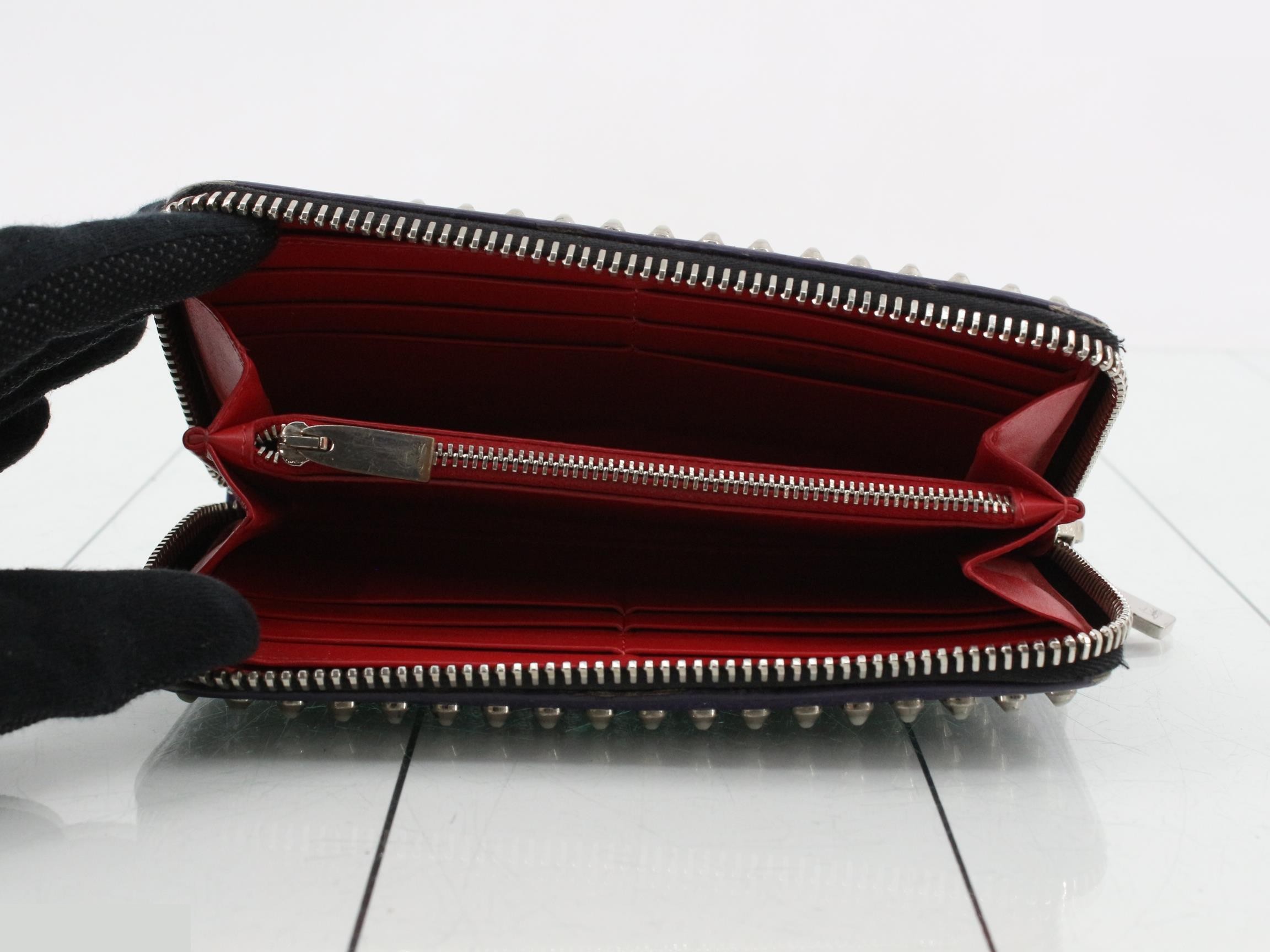 Other lines: Bags and Wallets — view 4