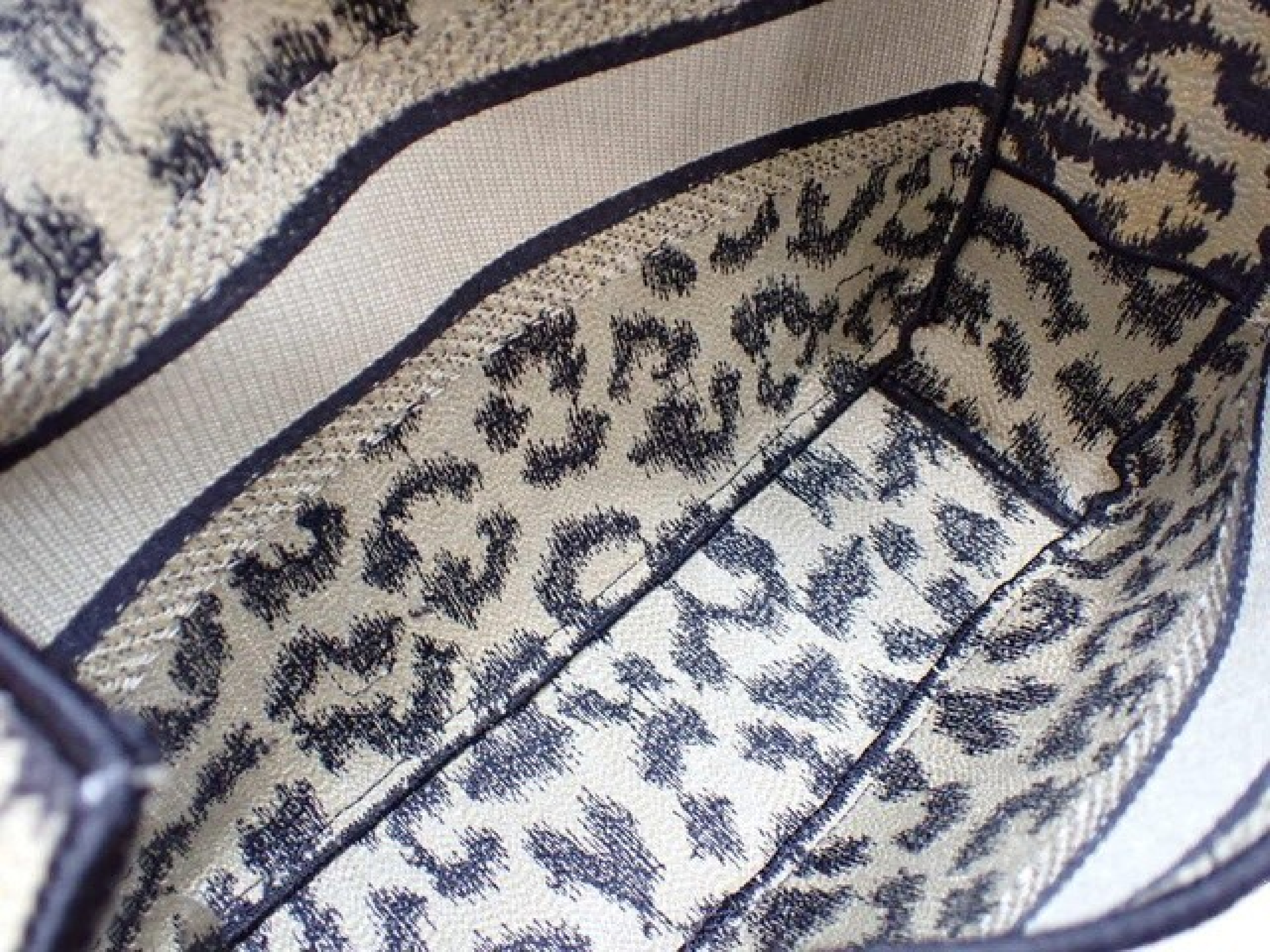 Leopard Camp Small Shoulder Bag (with dust bag) — view 7