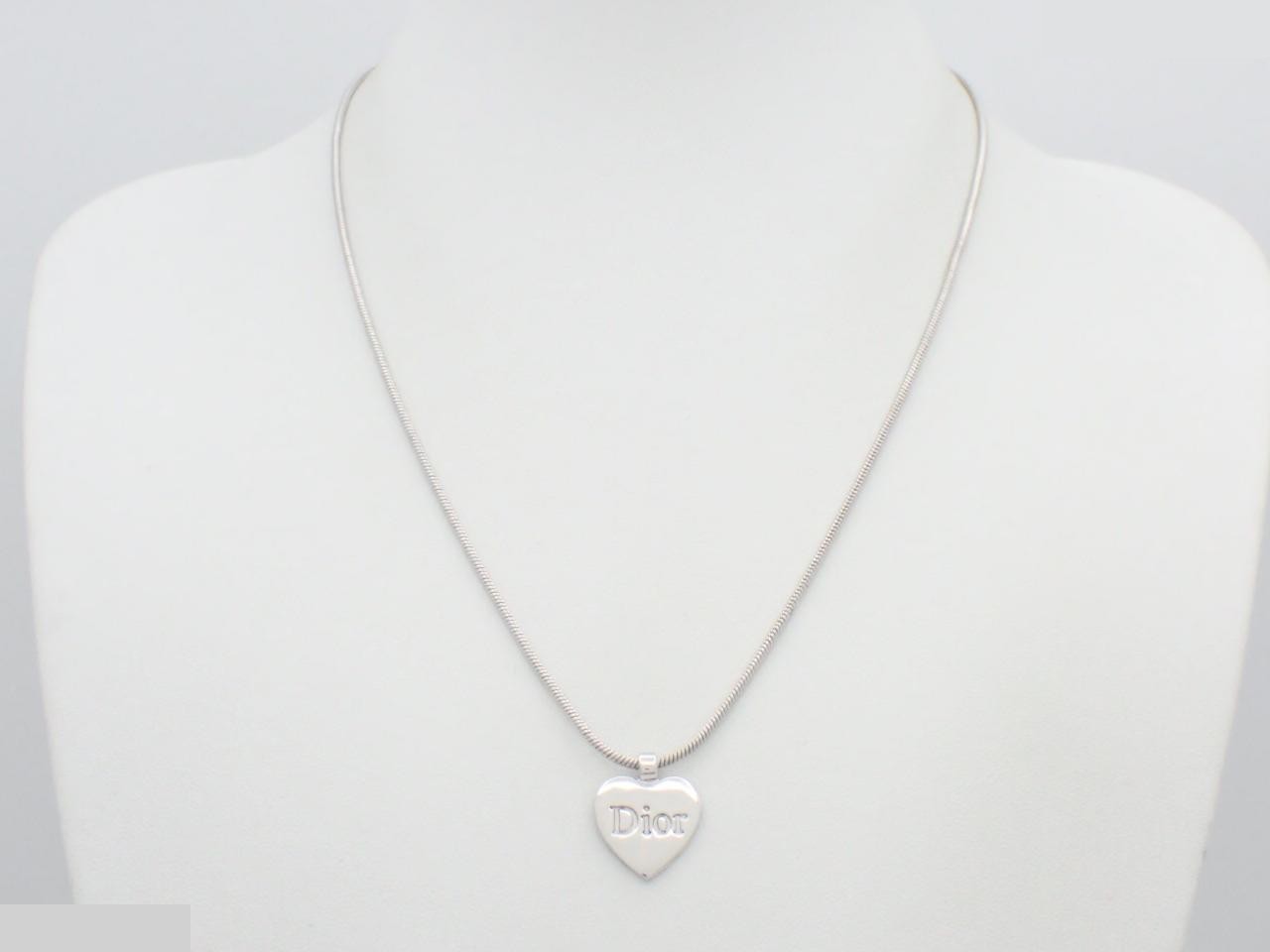 Other lines: Precious metals, necklaces, pendants — view 3