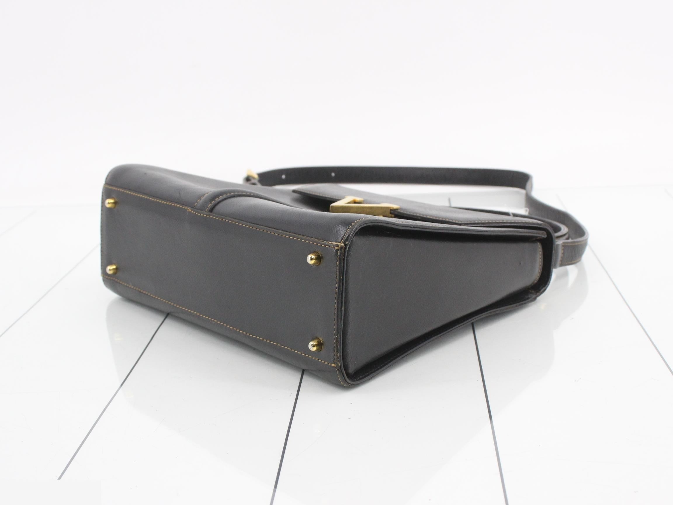 V-lock top handle 2WAY shoulder bag — view 6
