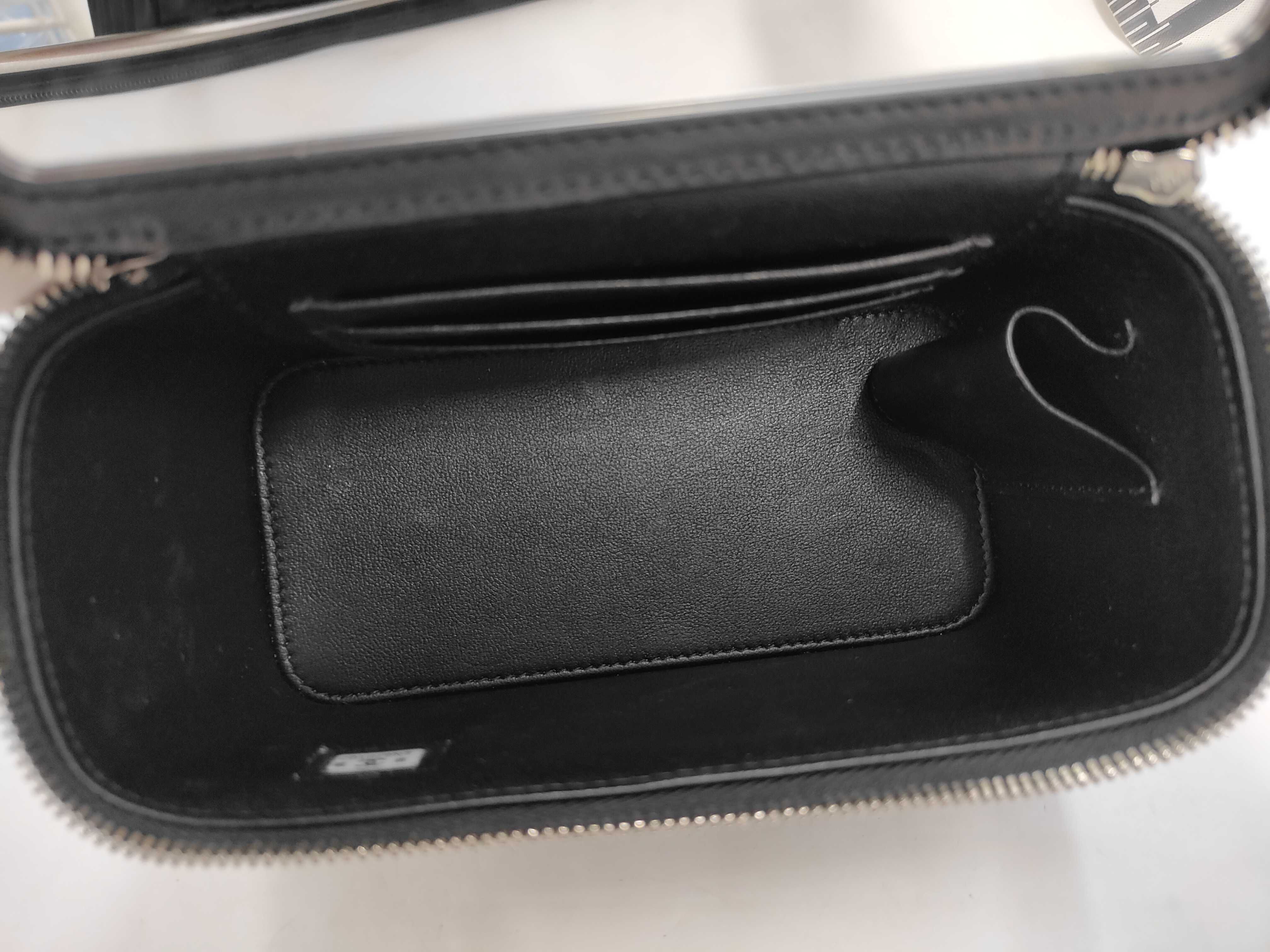 Matelassé Vanity Random Serial Chain Shoulder Bag — view 7