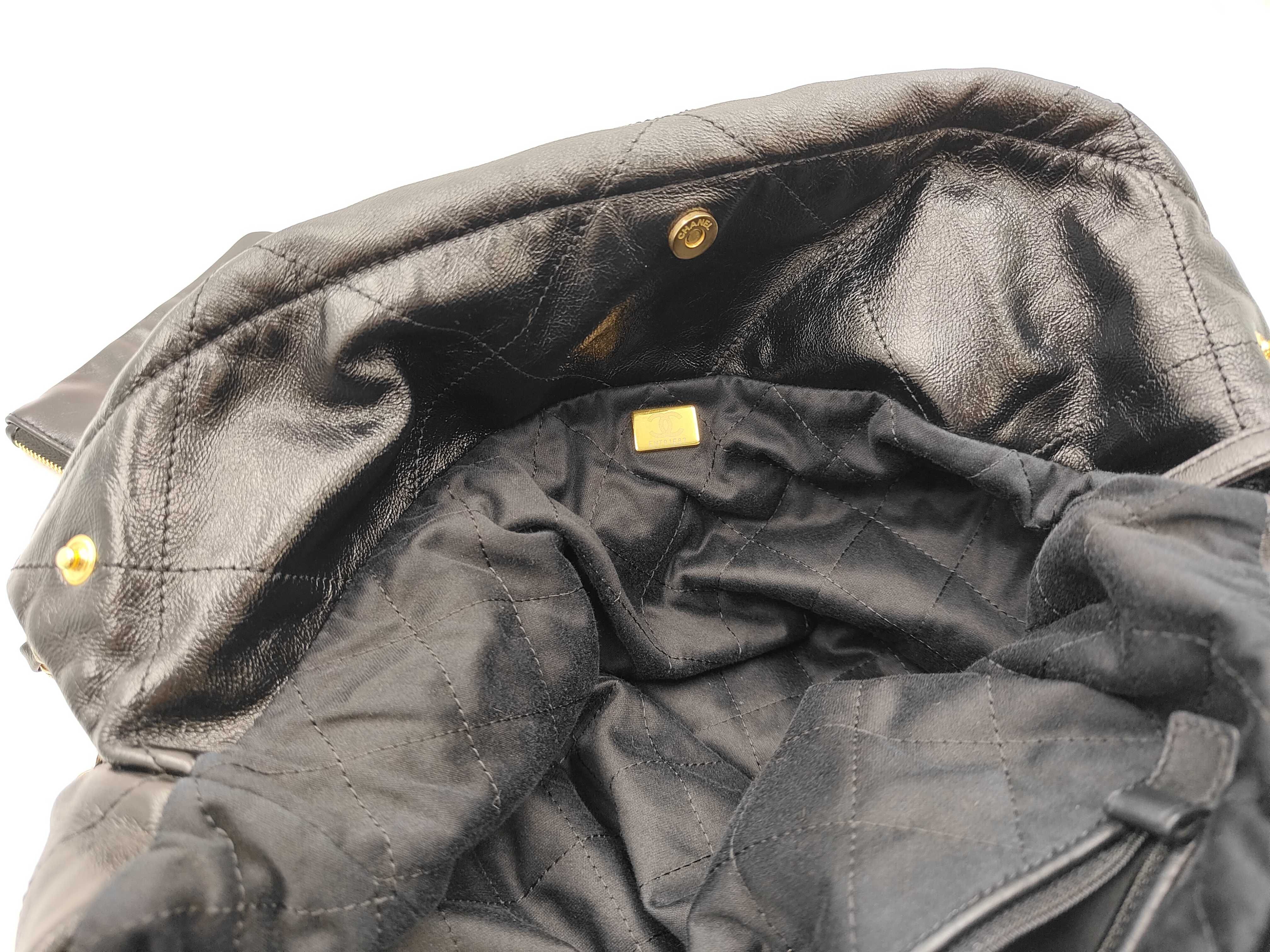 22 Small Black Shiny Calfskin Random AS3260 Bag Pouch Bag — view 12