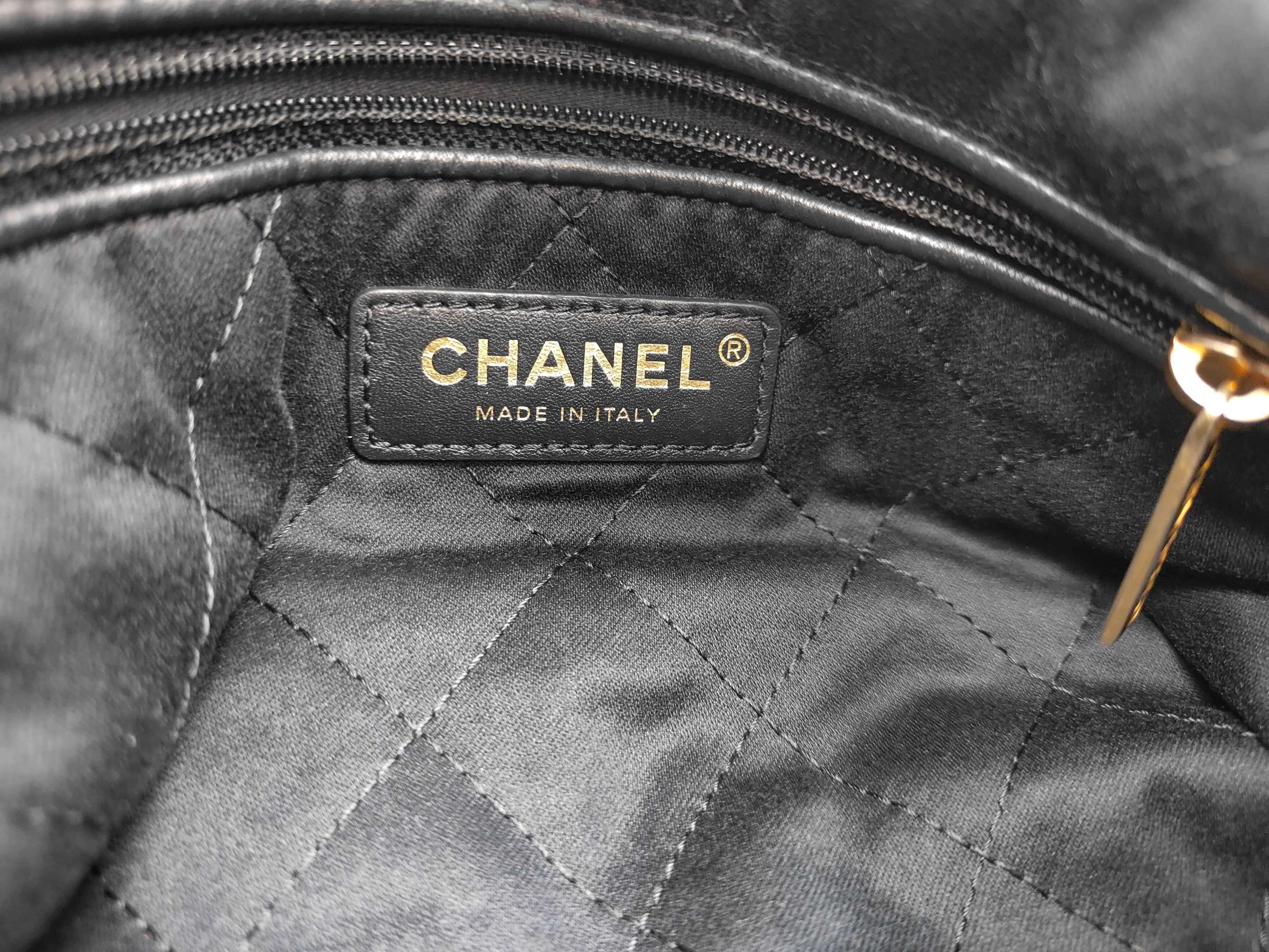 22 Small Black Shiny Calfskin Random AS3260 Bag Pouch Bag — view 10