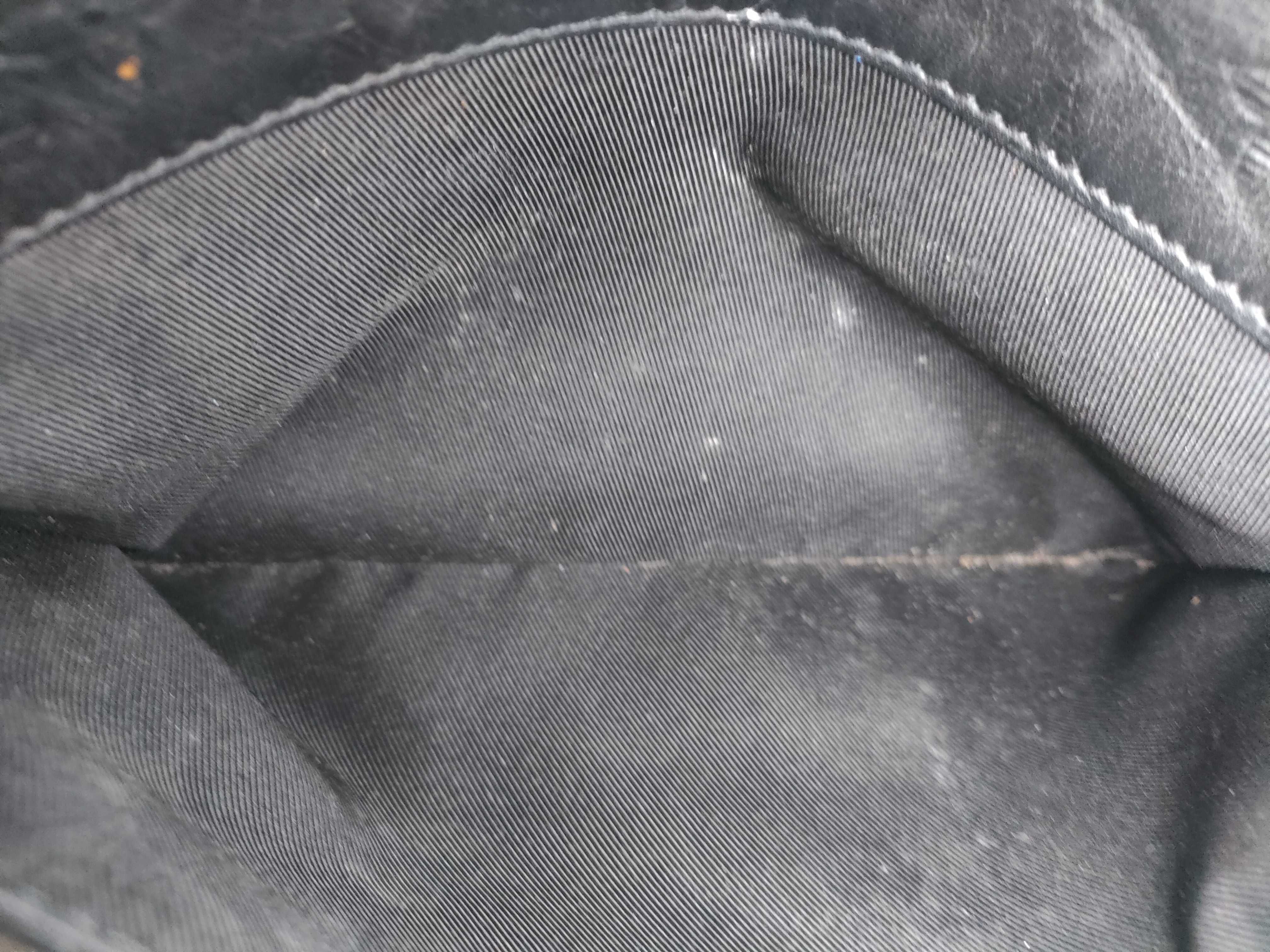 PH- Monogram Shadow Messenger Bag Black Leather M Shoulder Bag — view 14