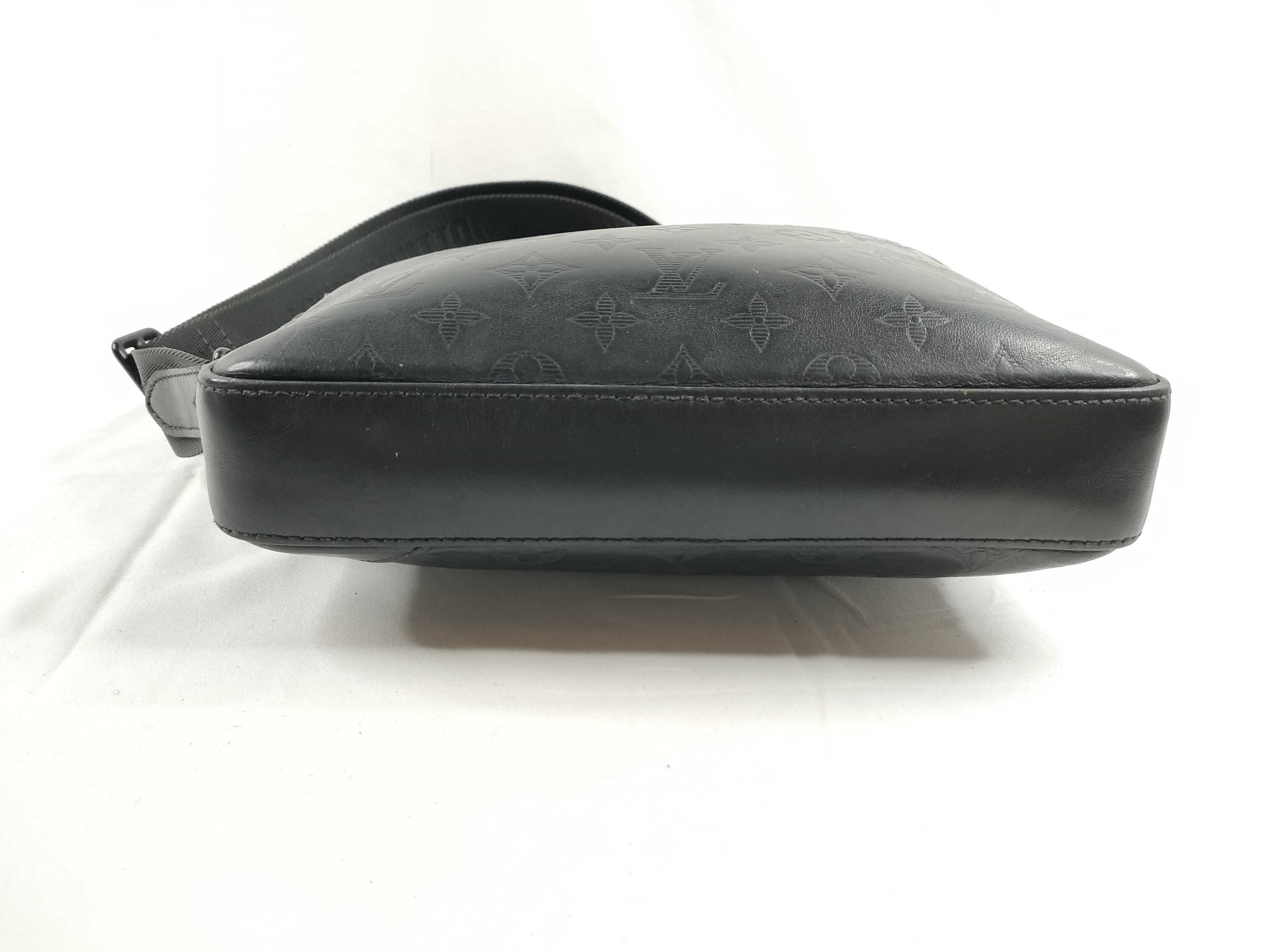 PH- Monogram Shadow Messenger Bag Black Leather M Shoulder Bag — view 4