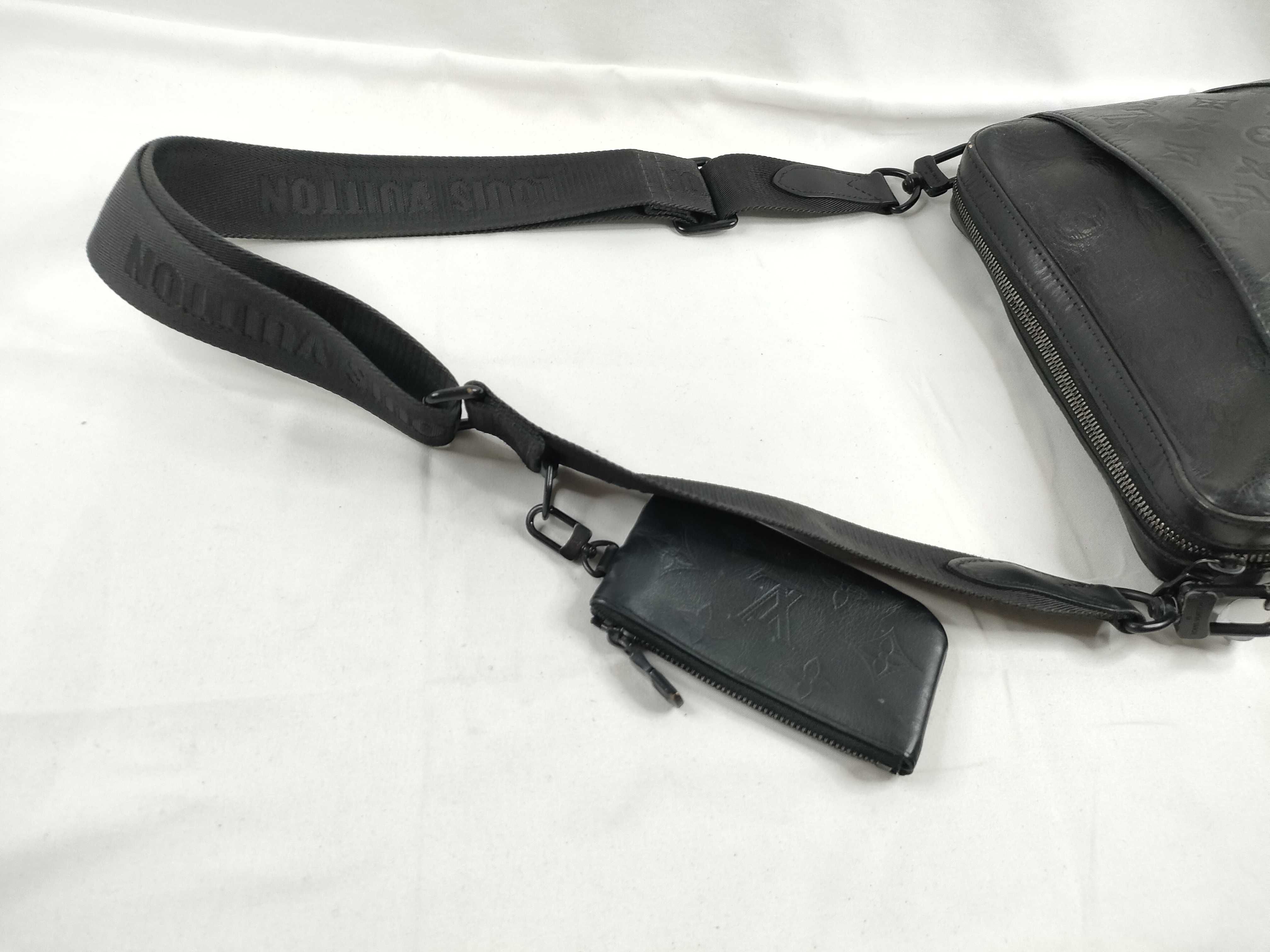 PH- Monogram Shadow Messenger Bag Black Leather M Shoulder Bag — view 6