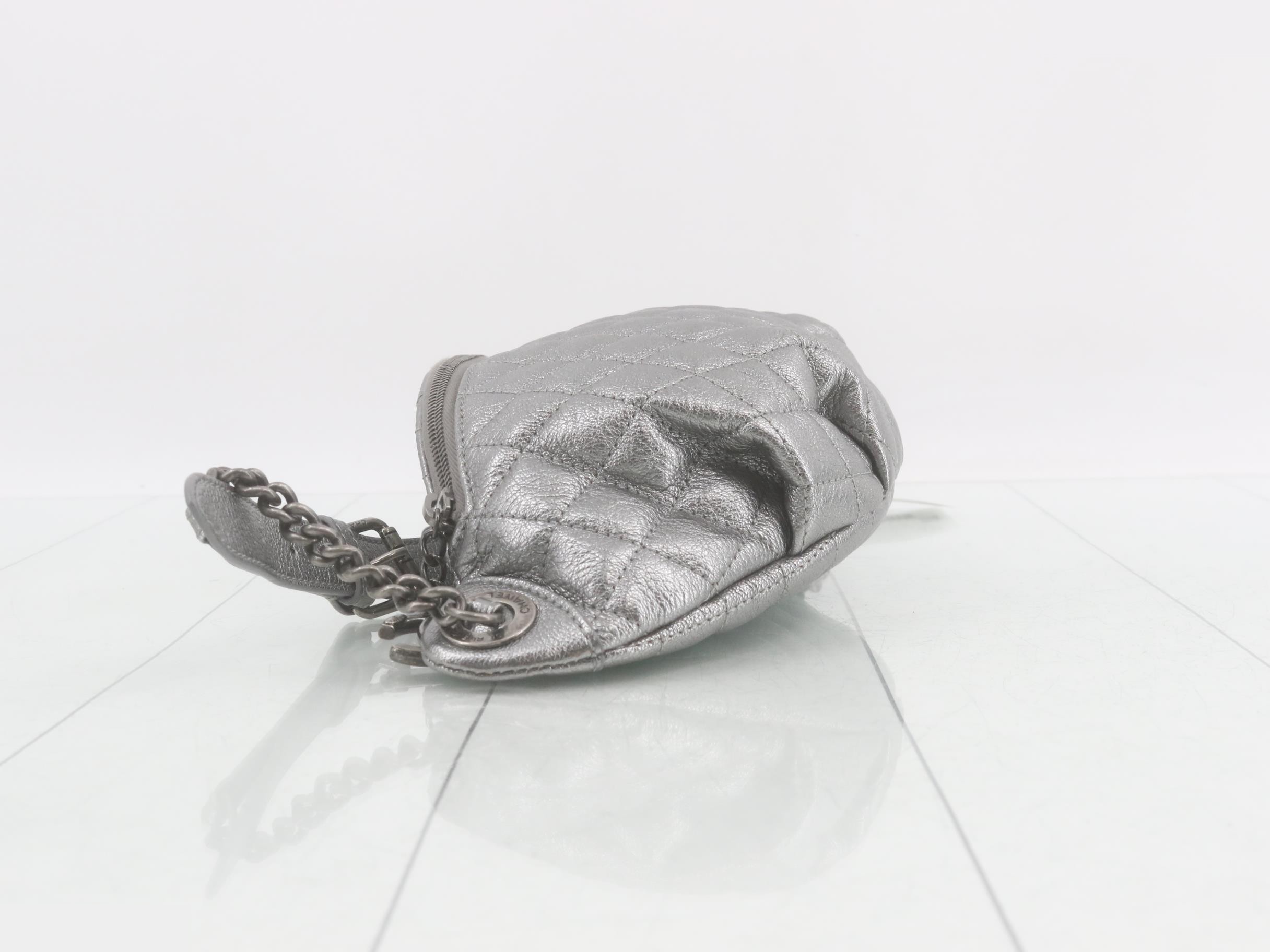 Matelassé caviar leather waist bag, silver color — view 4