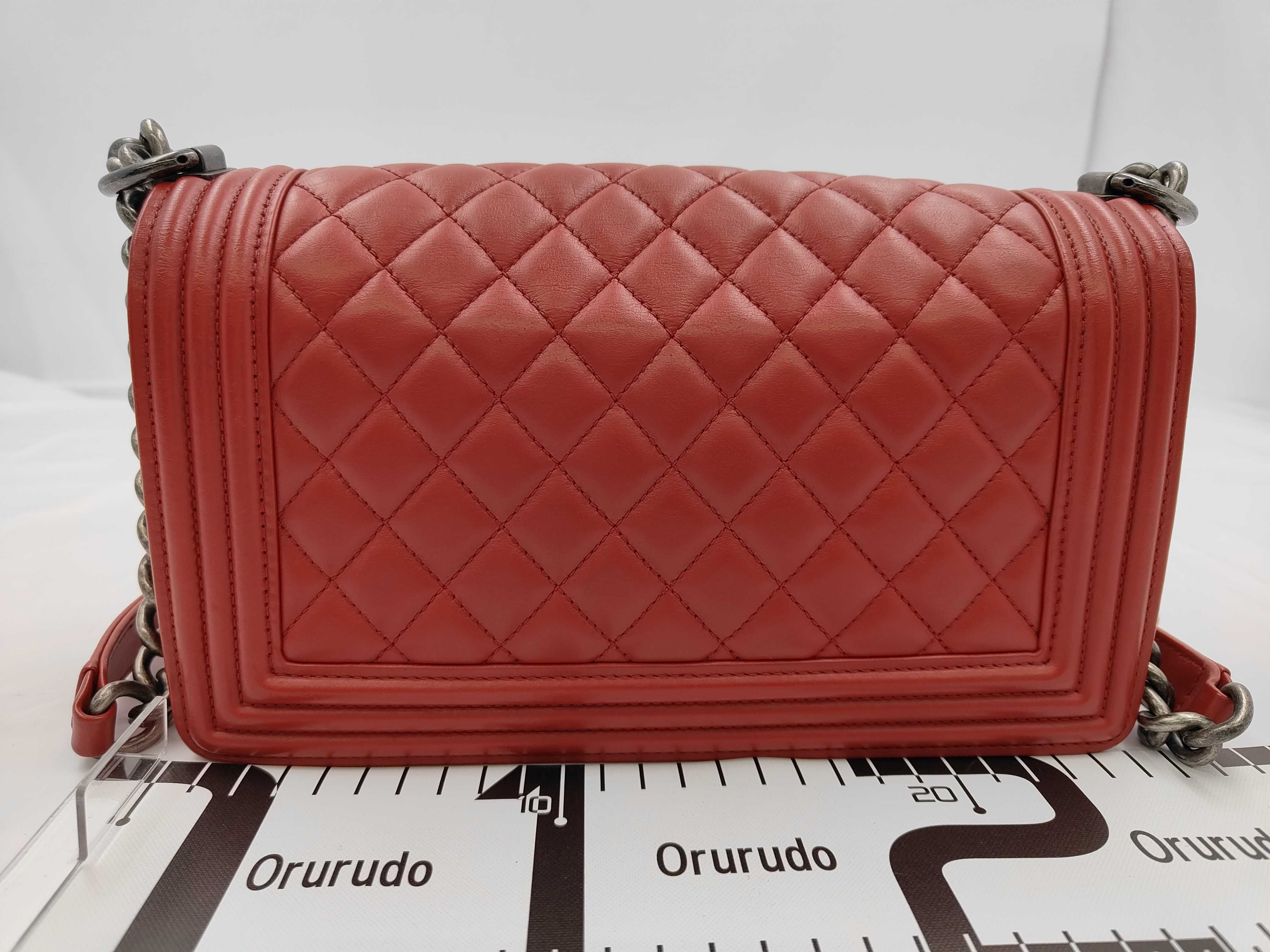 Diana 25 Matelassé Lambskin Red Shoulder Bag — view 2