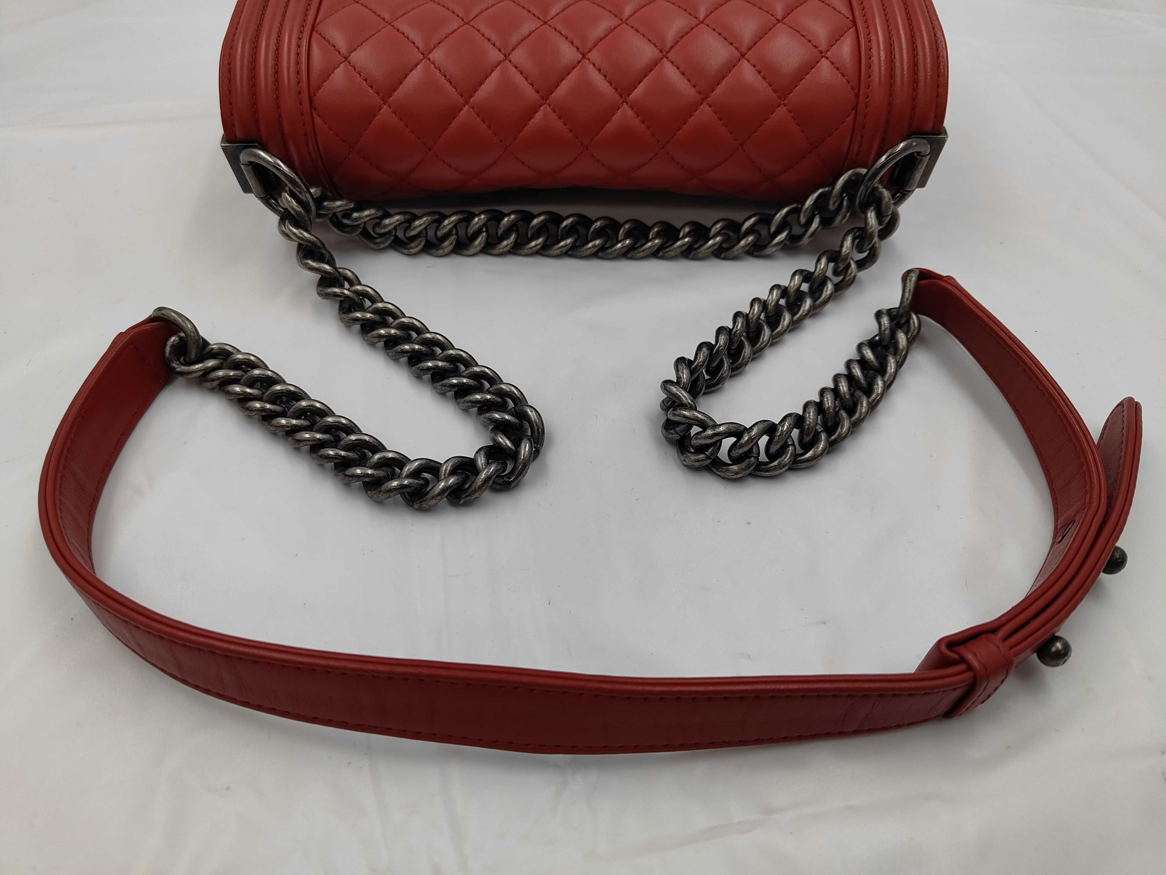 Diana 25 Matelassé Lambskin Red Shoulder Bag — view 3
