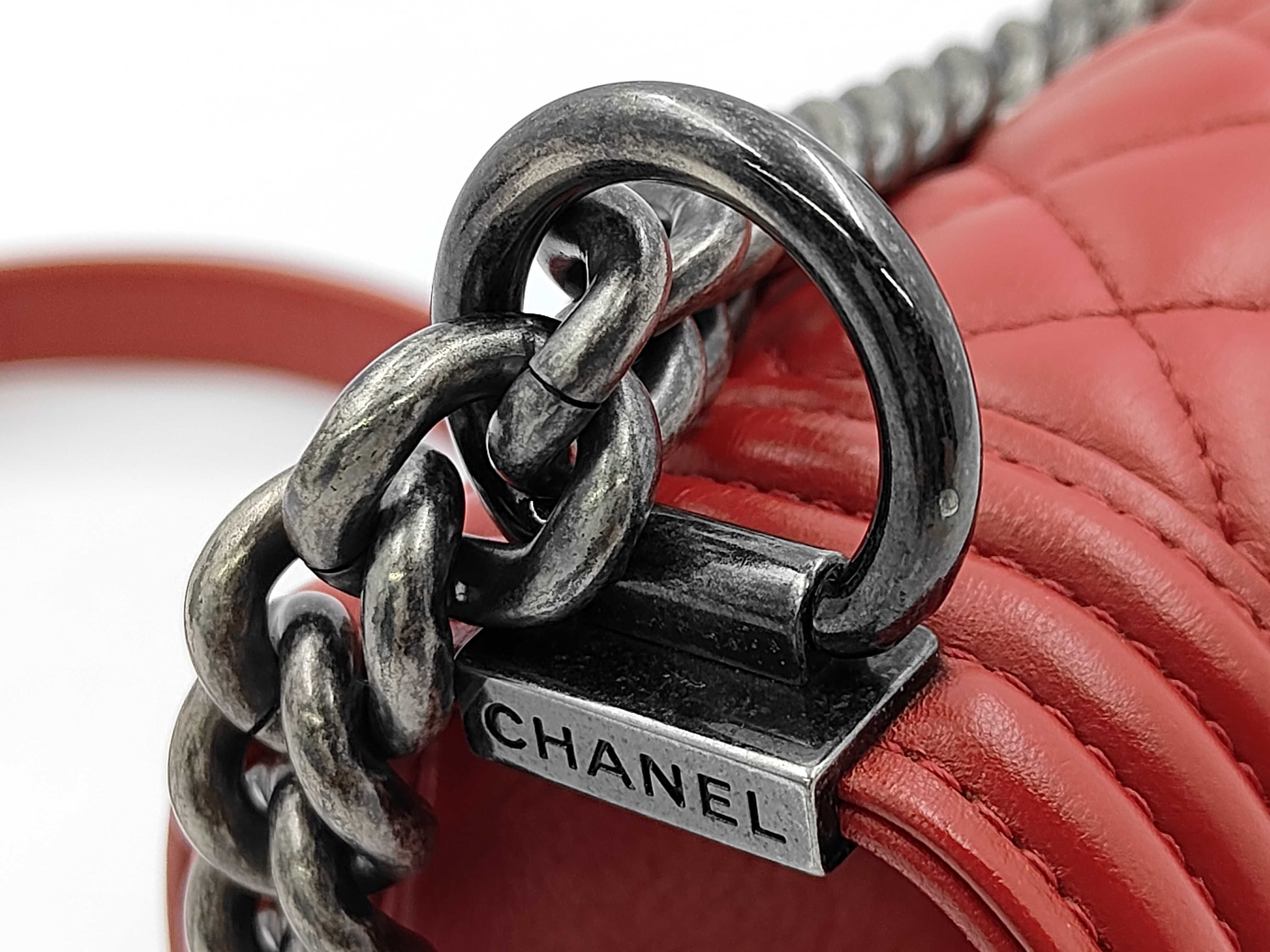 Diana 25 Matelassé Lambskin Red Shoulder Bag — view 5