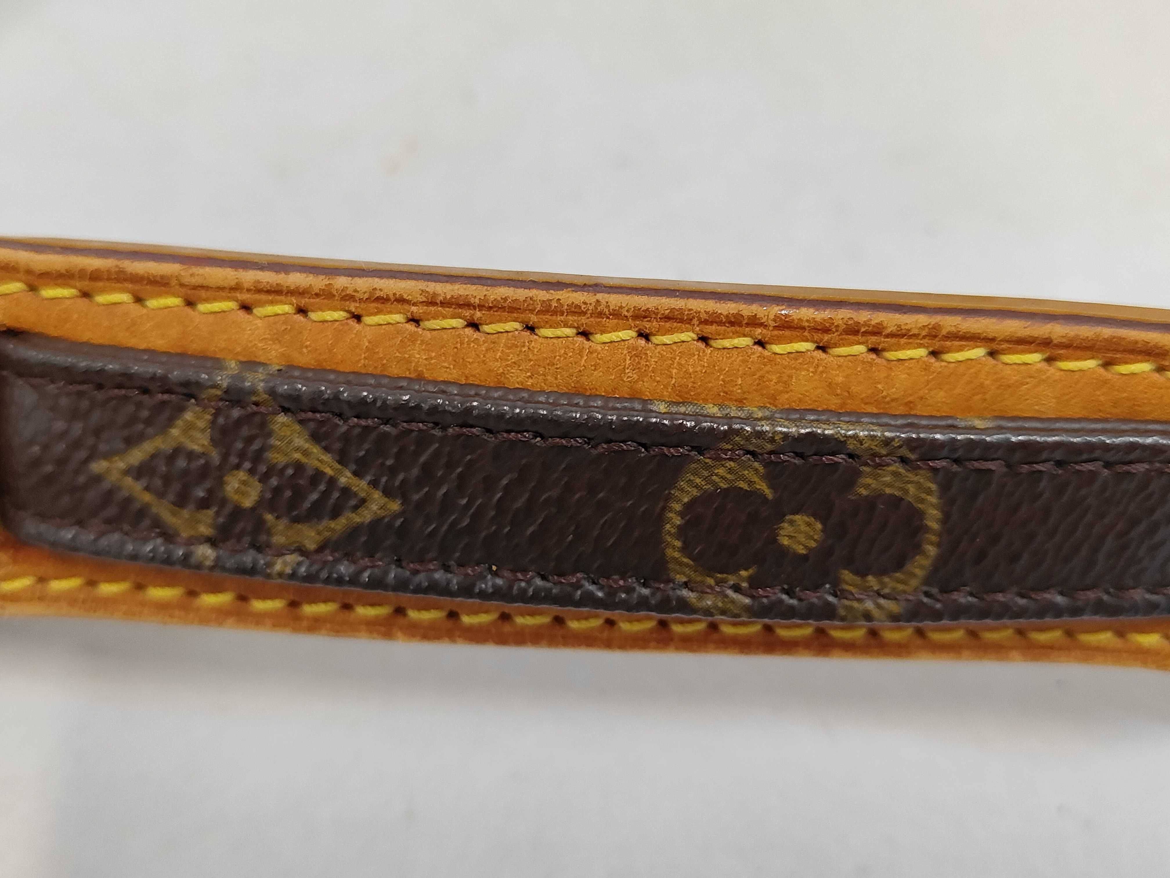 (Louis Vuitton) Crossbody Shoulder Bag — view 5