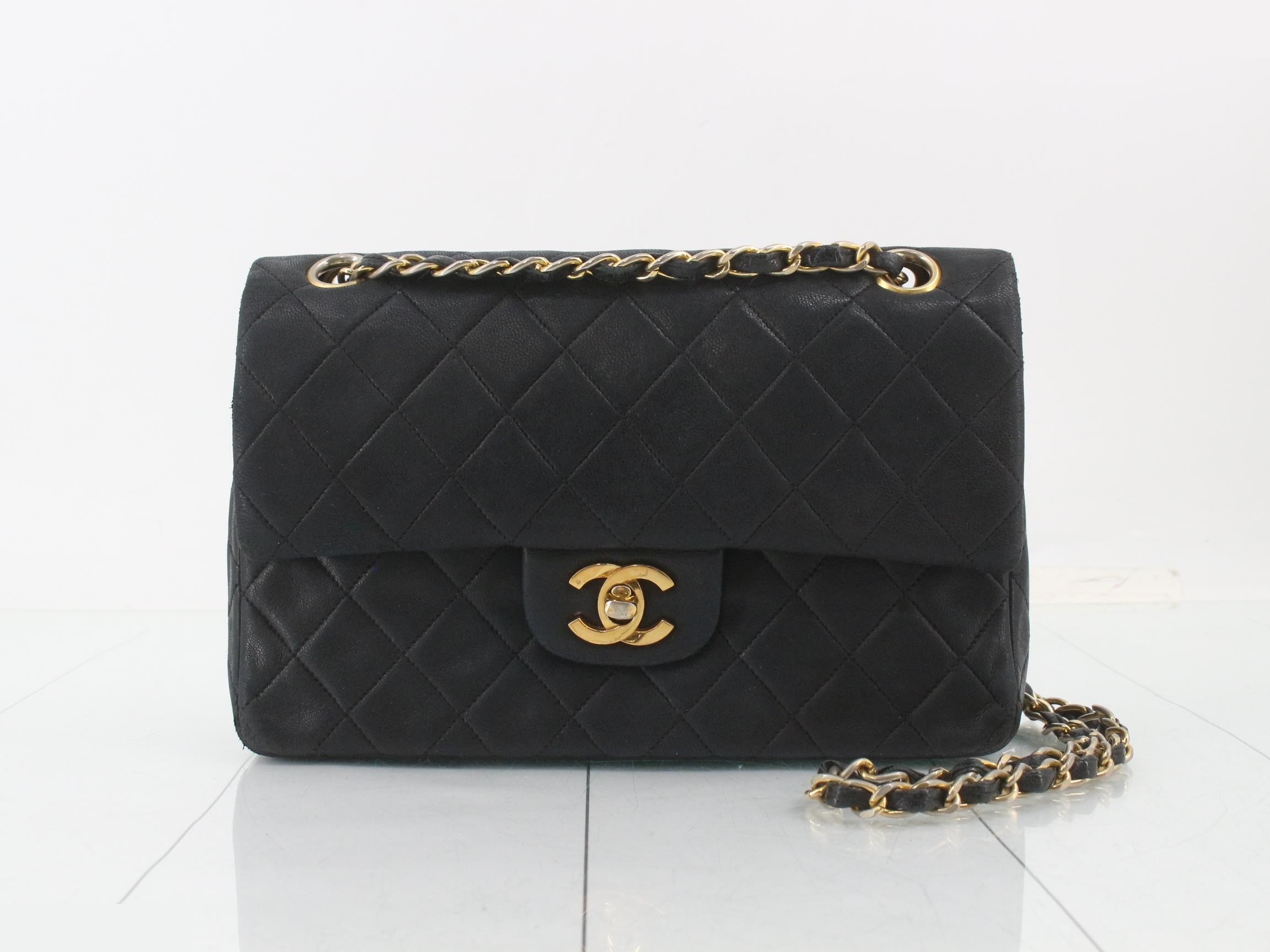 Matelassé 22 Double Flap Double Chain Shoulder Bag, Black Lambskin, Gold