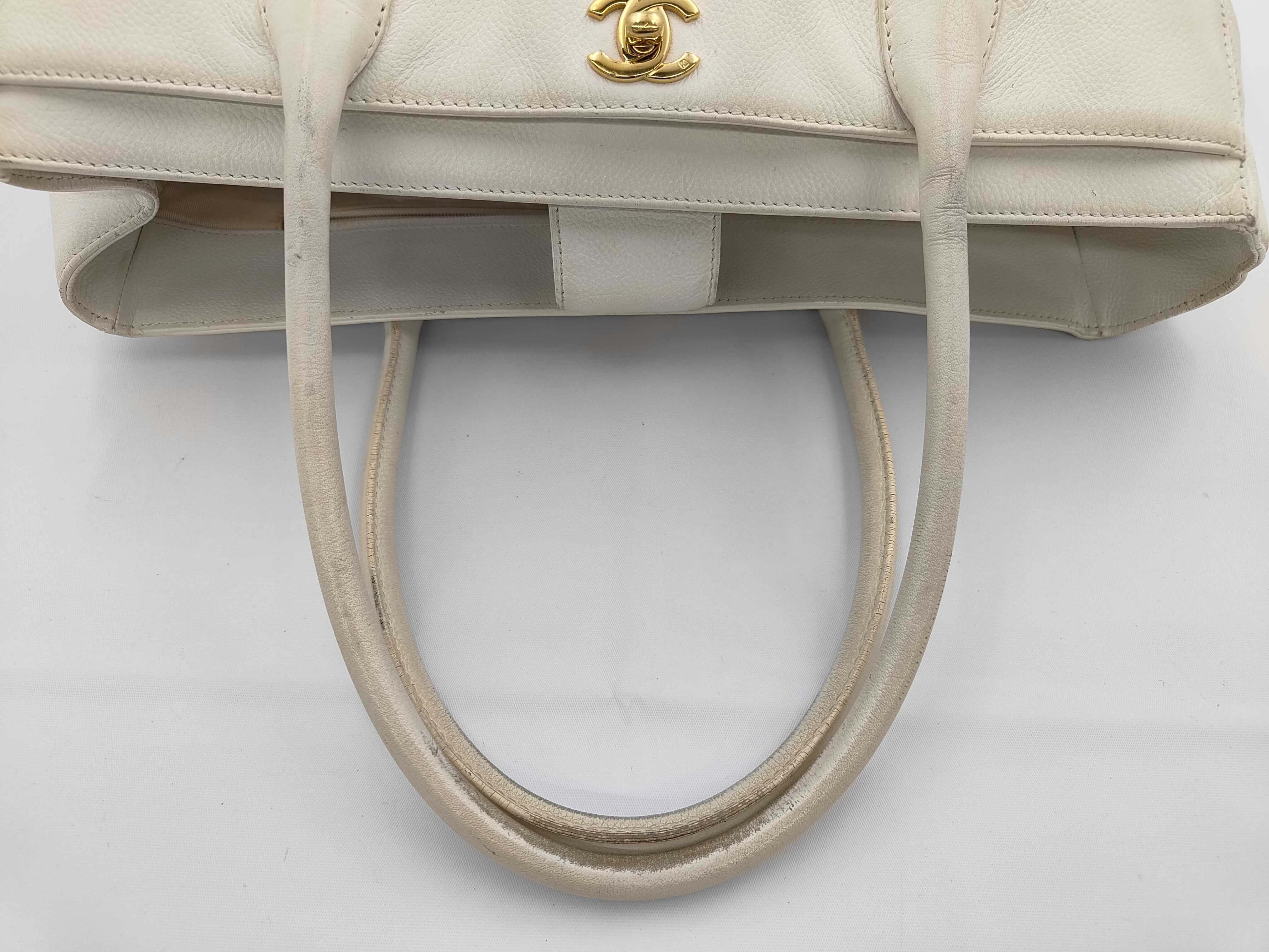 Caviar Skin White Tote Bag — view 3