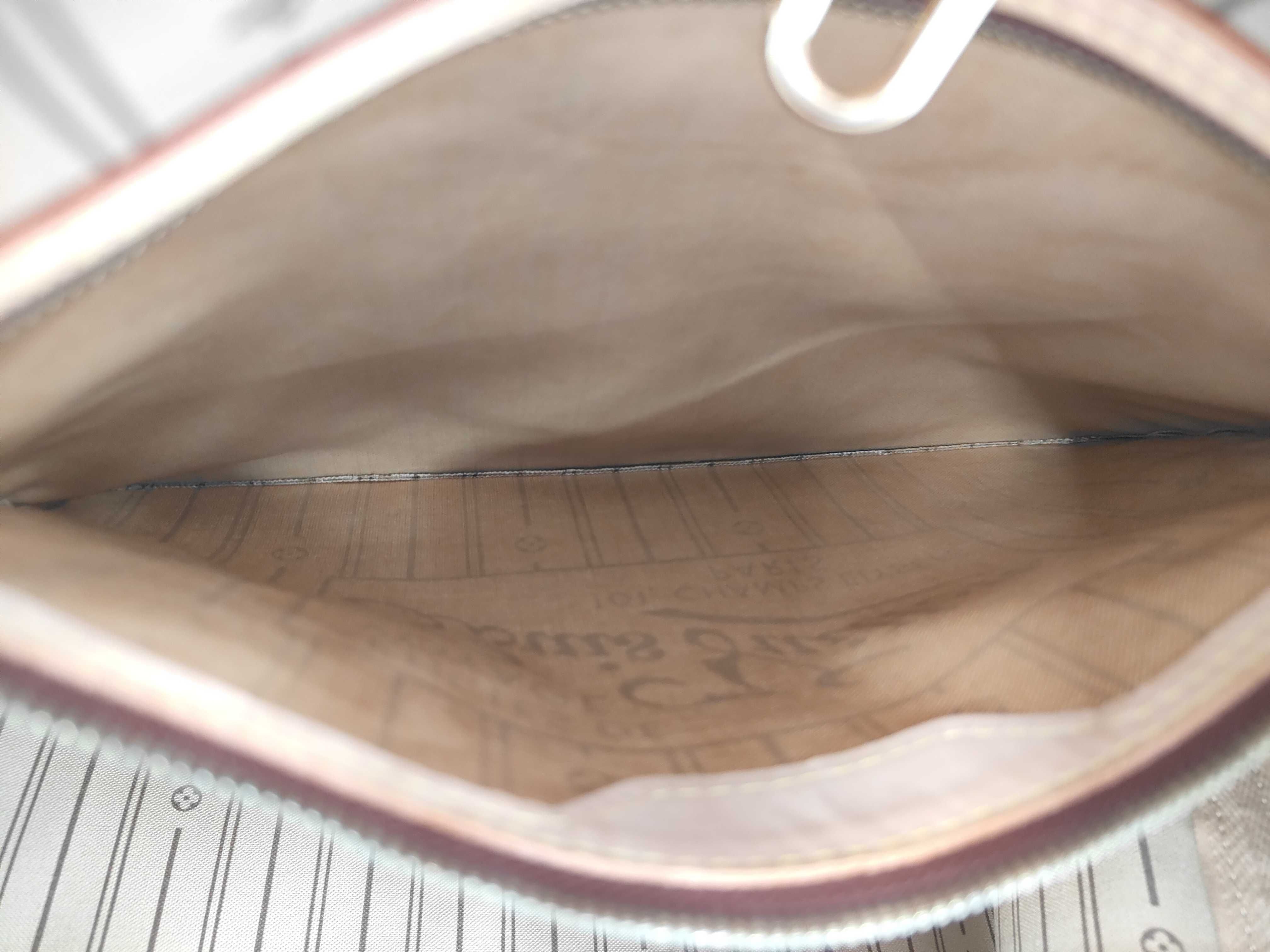 Monogram LV Neverfull GM Tote Bag — view 11