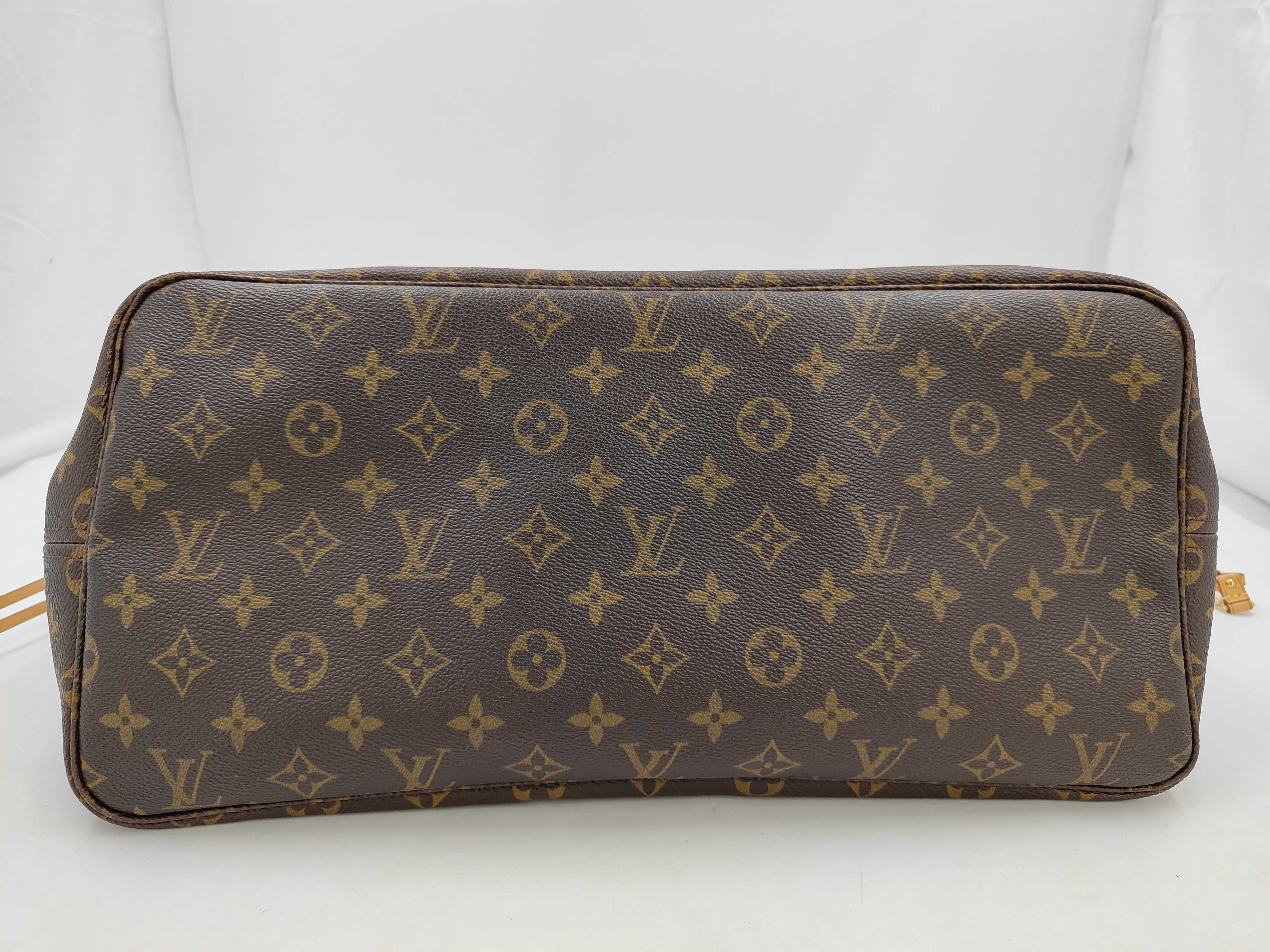 Monogram LV Neverfull GM Tote Bag — view 3