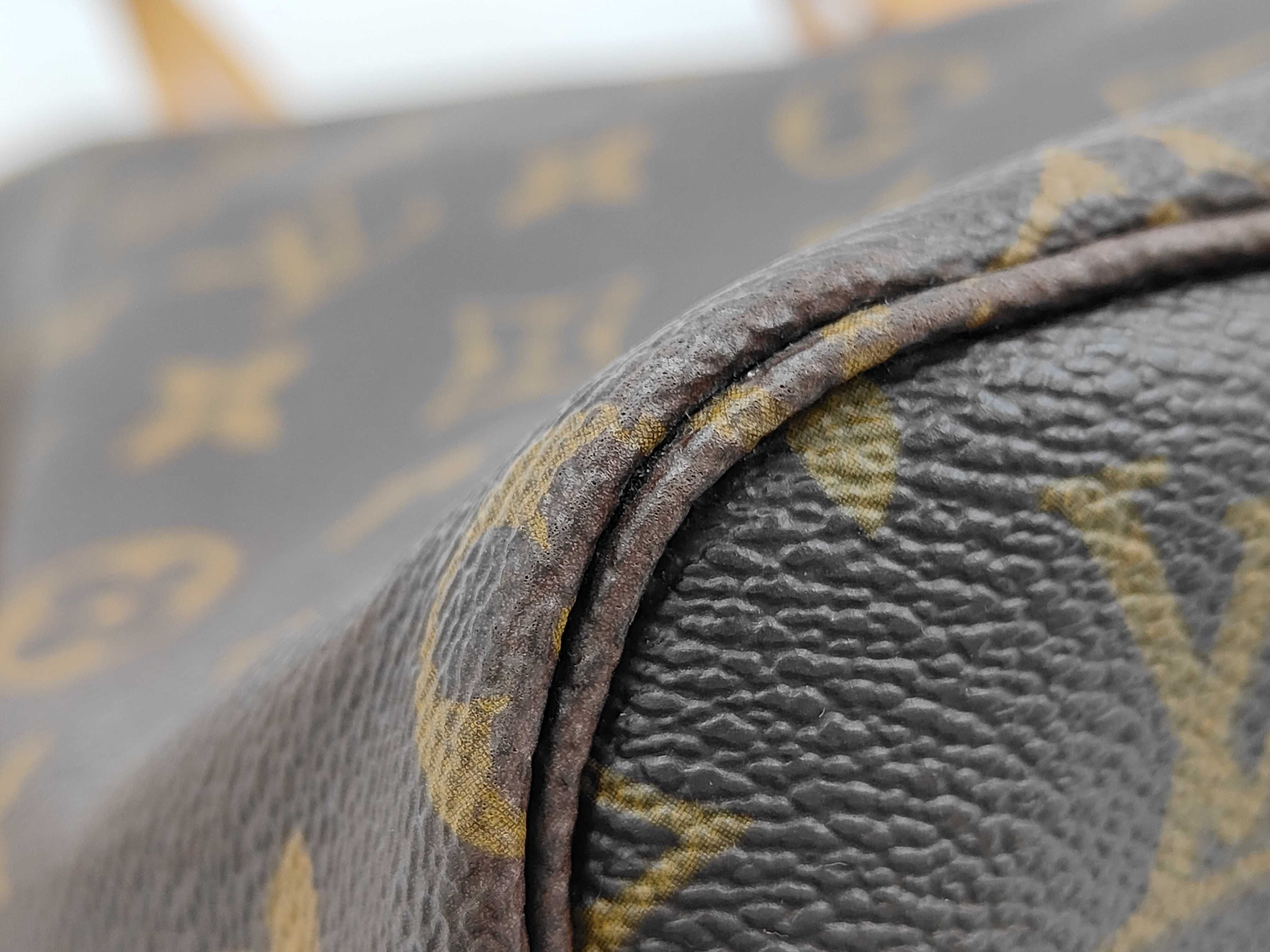 Monogram LV Neverfull GM Tote Bag — view 4