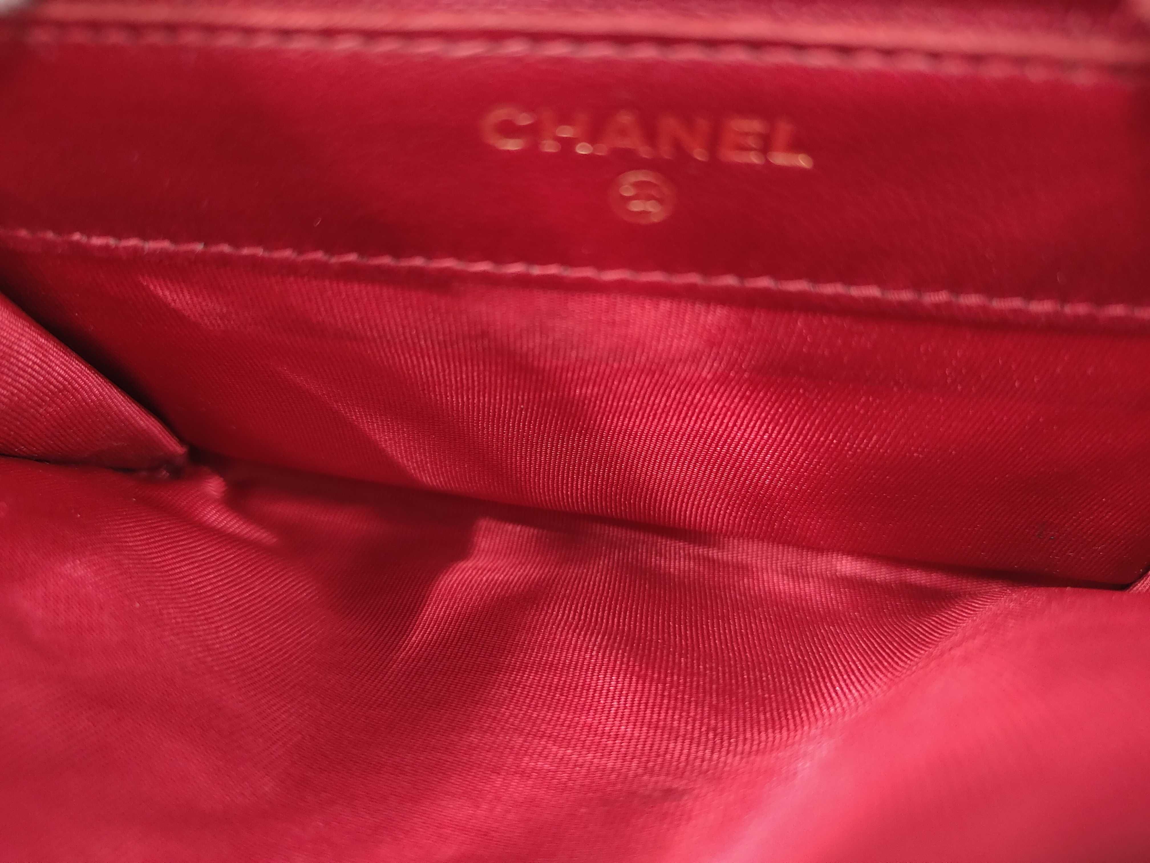 Caviar Skin Chanel Bi-fold Wallet Caviar Gold Hardware Red 4512914 Wallet — view 9