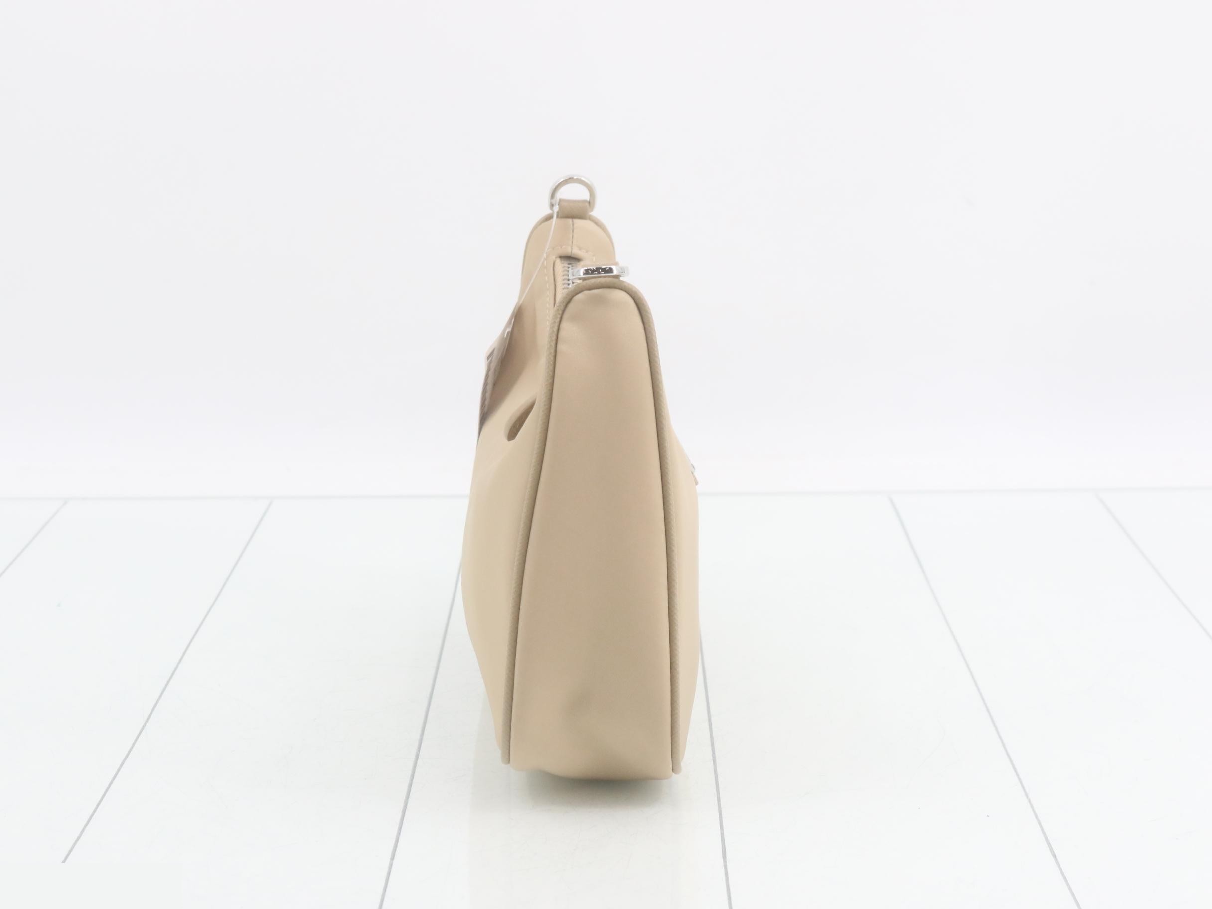 Re-edition Shoulder Bag — view 4