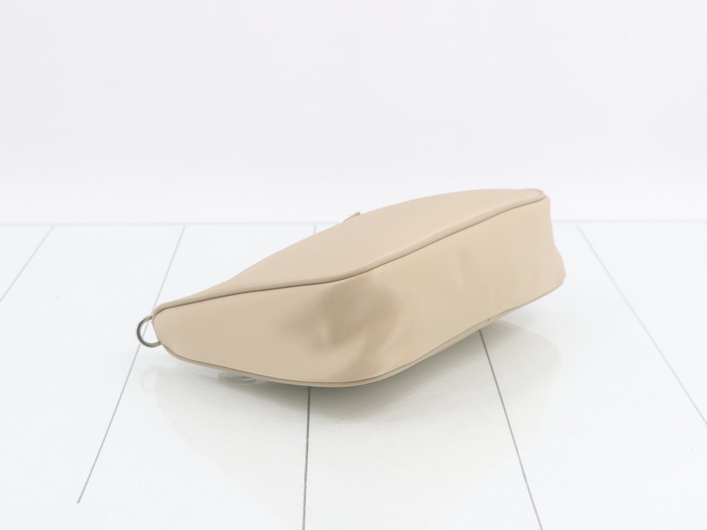 Re-edition Shoulder Bag — view 5