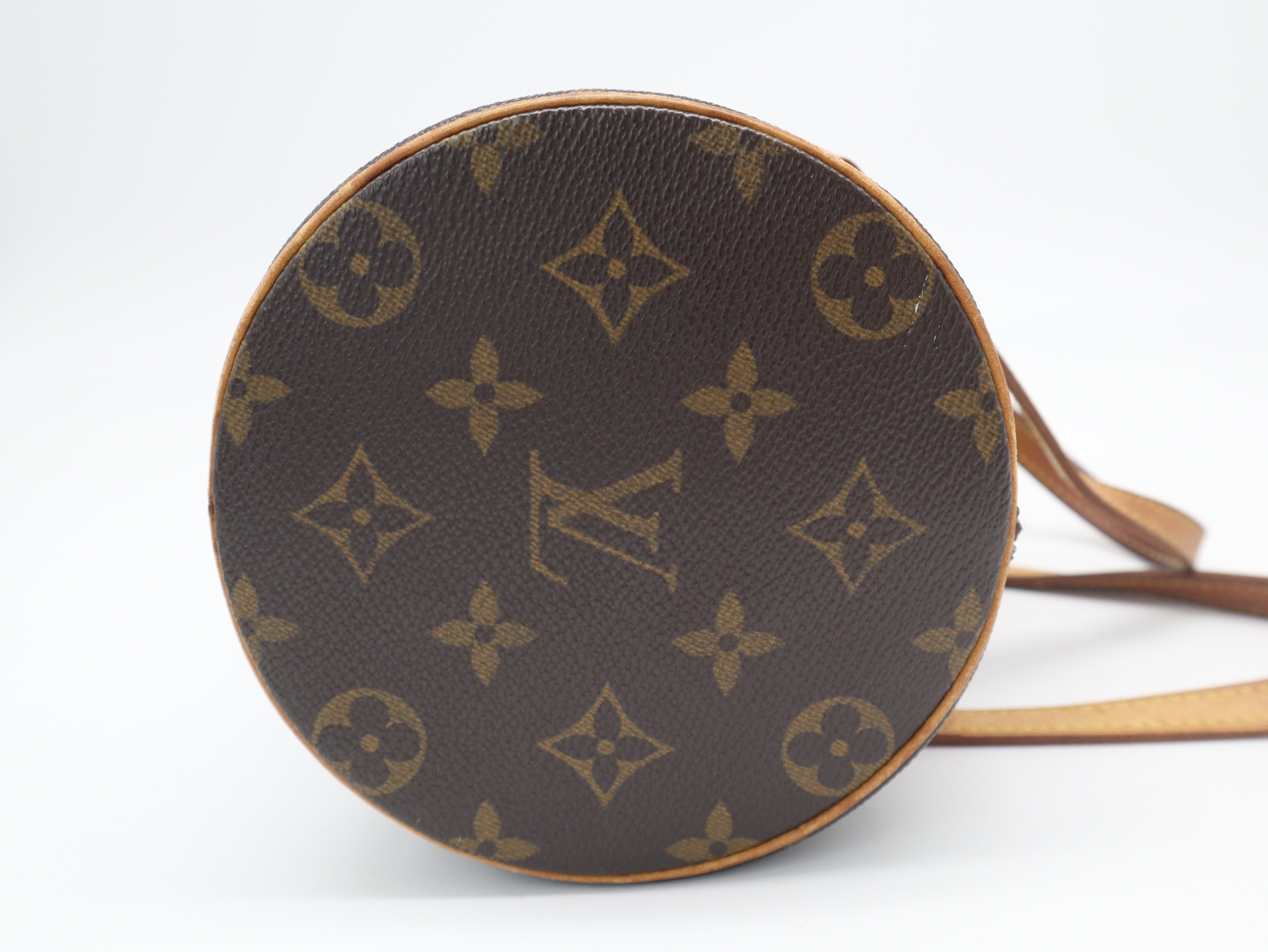 M51386 Monogram Papillon 26 Tote Bag — view 4