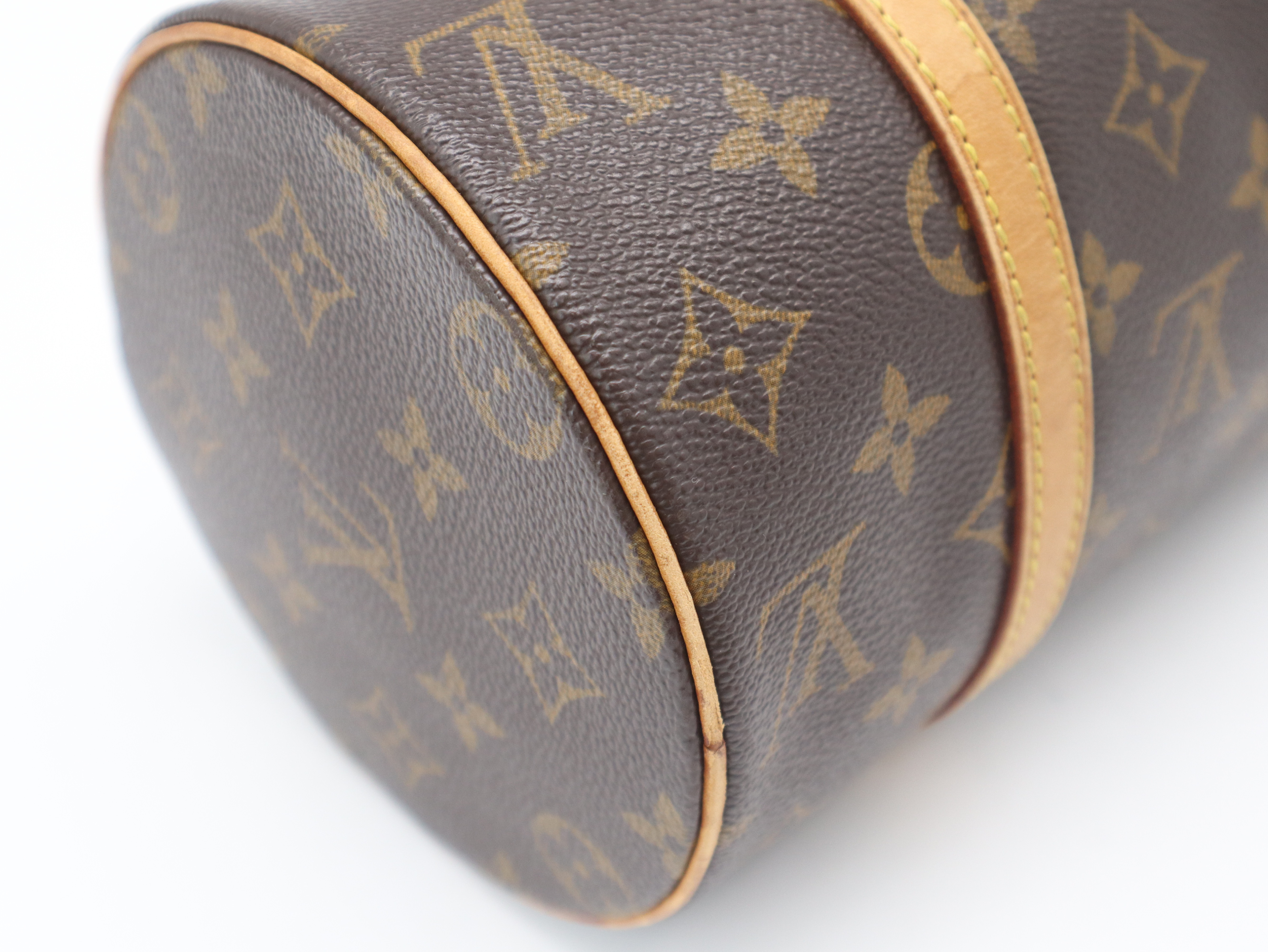 M51386 Monogram Papillon 26 Tote Bag — view 9