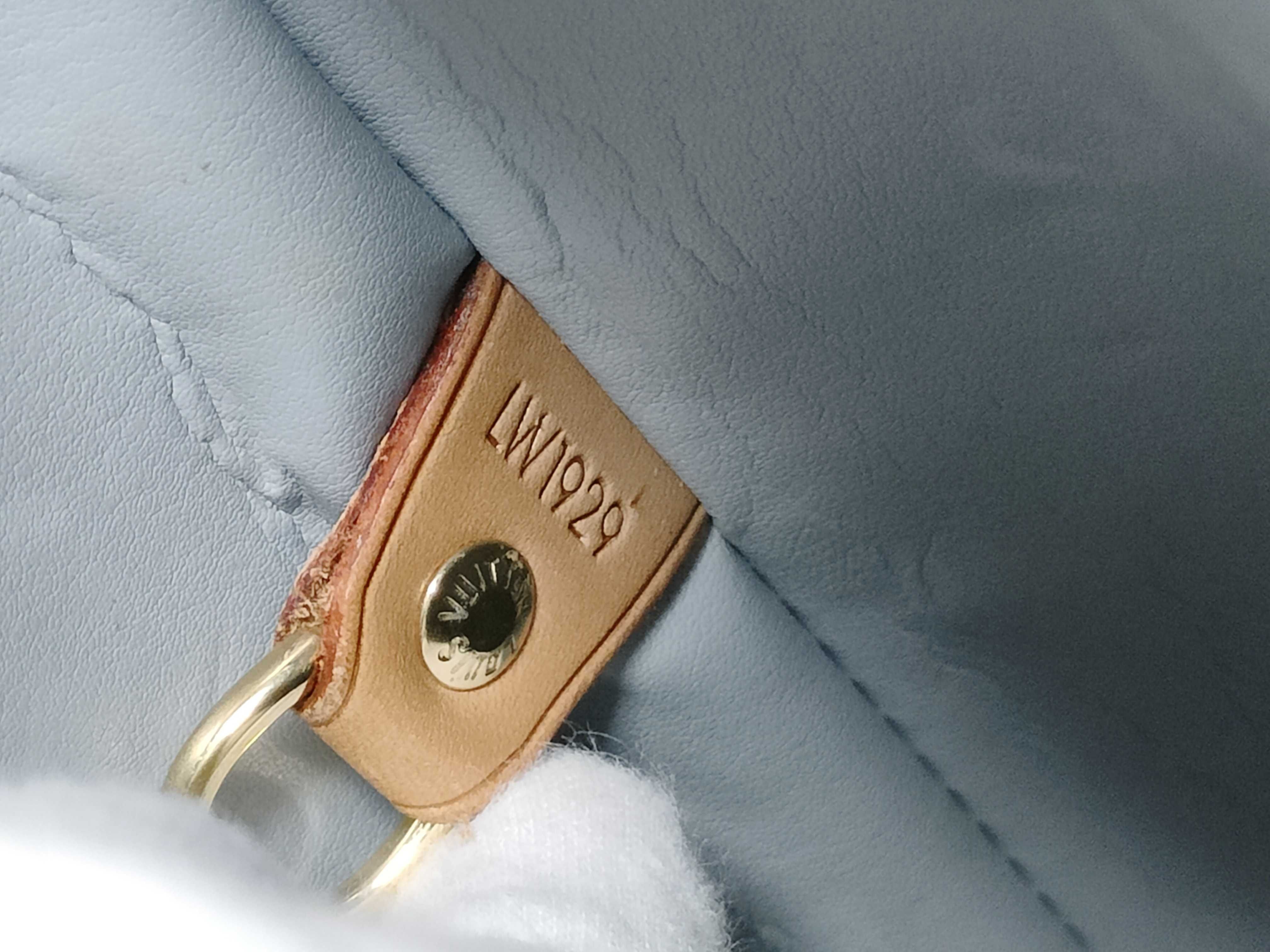 Vernis Louis Vuitton Houston Handbag — view 12