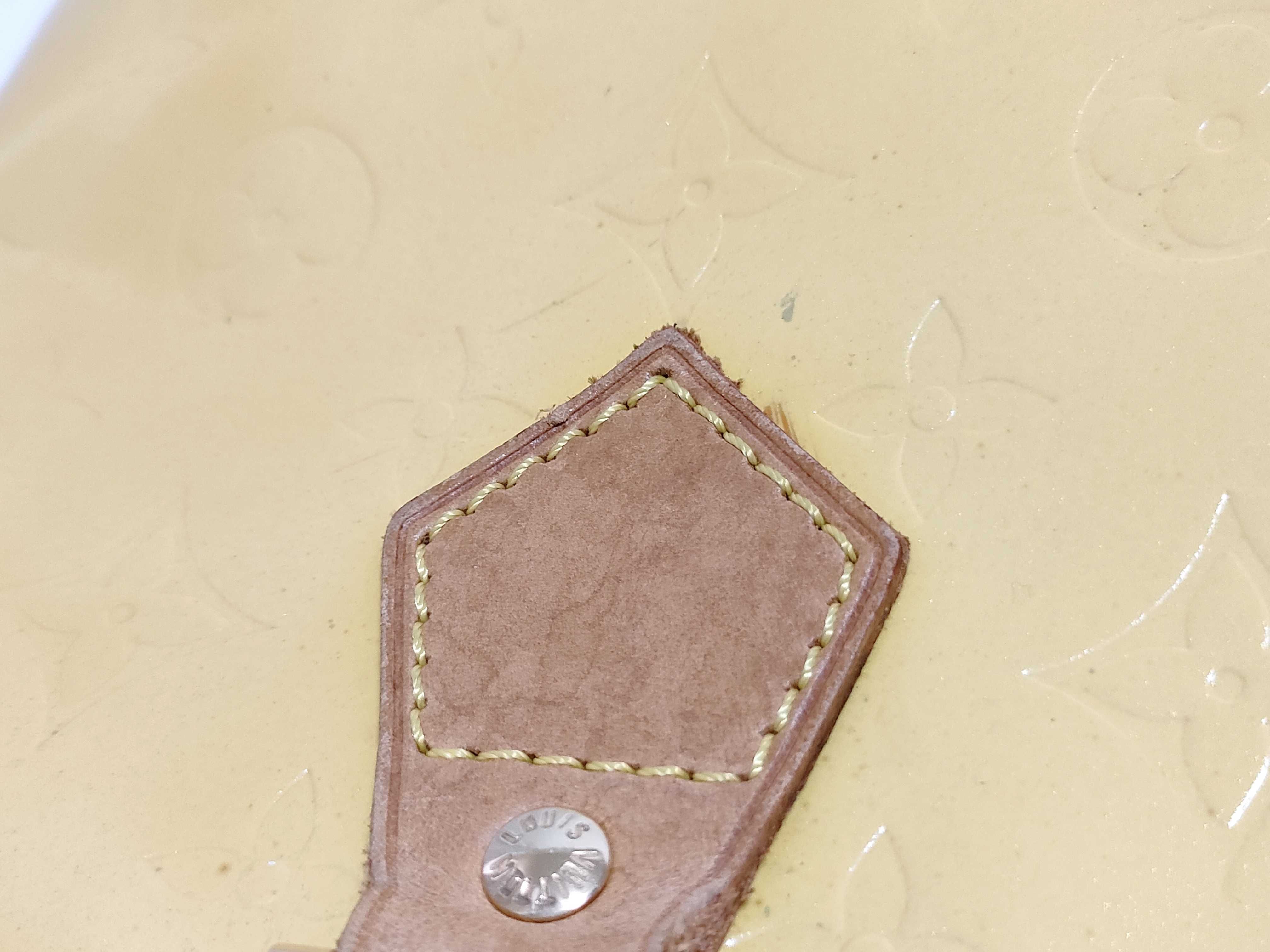 Vernis Louis Vuitton Houston Handbag — view 14