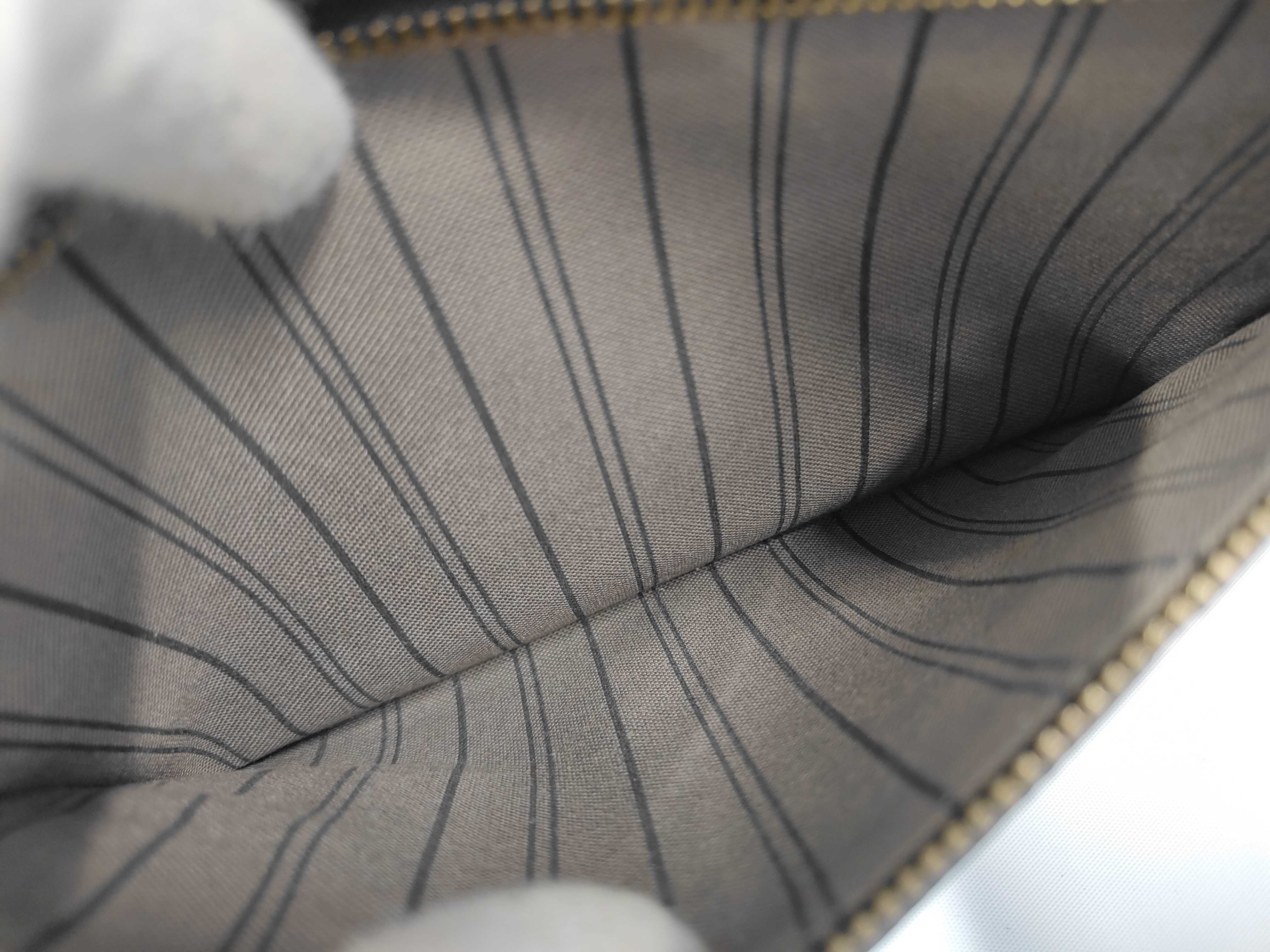 Monogram Empreinte Pochette Métis MM M41487 GI3199 Black (RFID detected) Handbag — view 3
