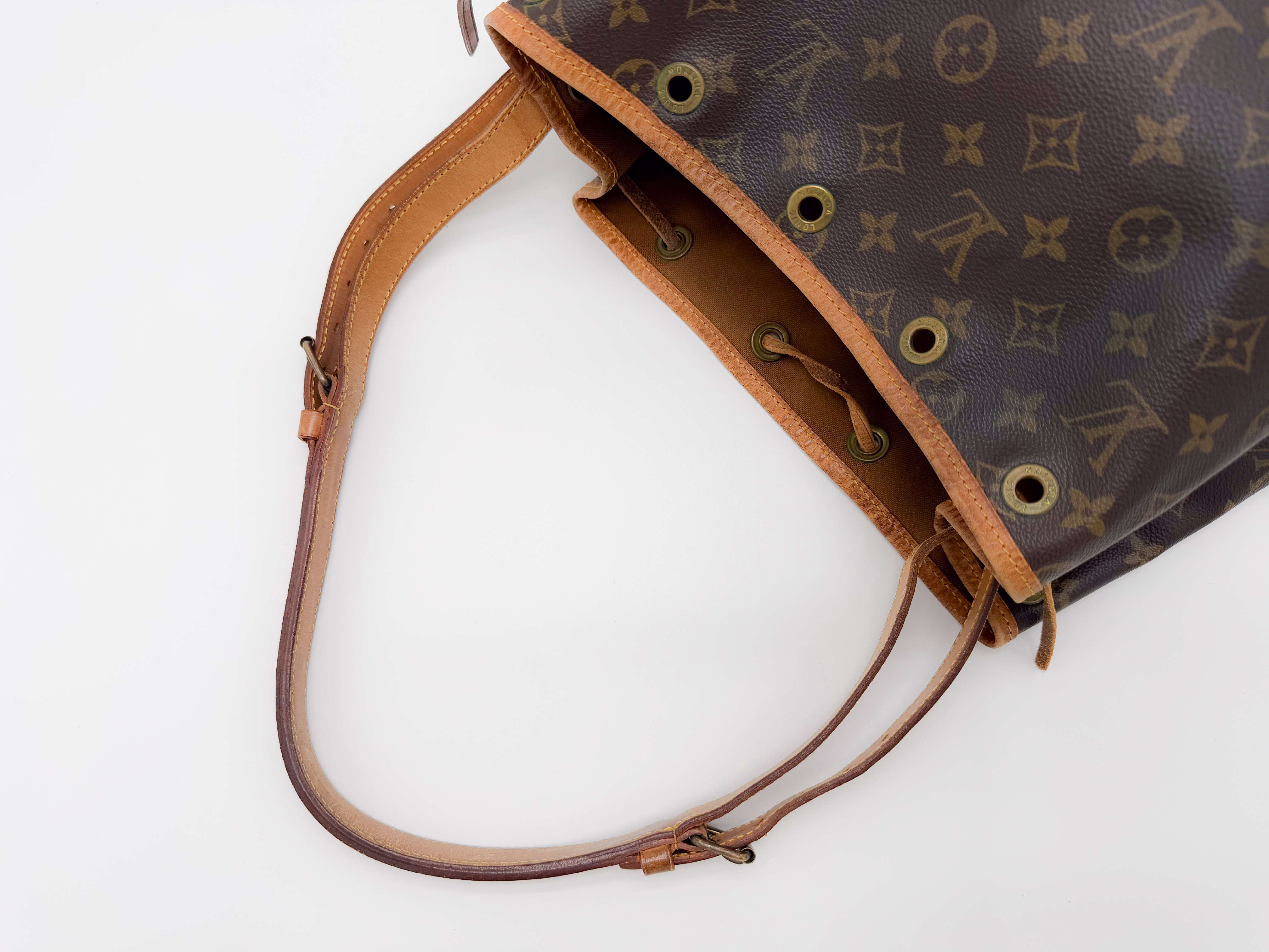 Monogram M42224 Noe AR0991 Shoulder Bag — view 3