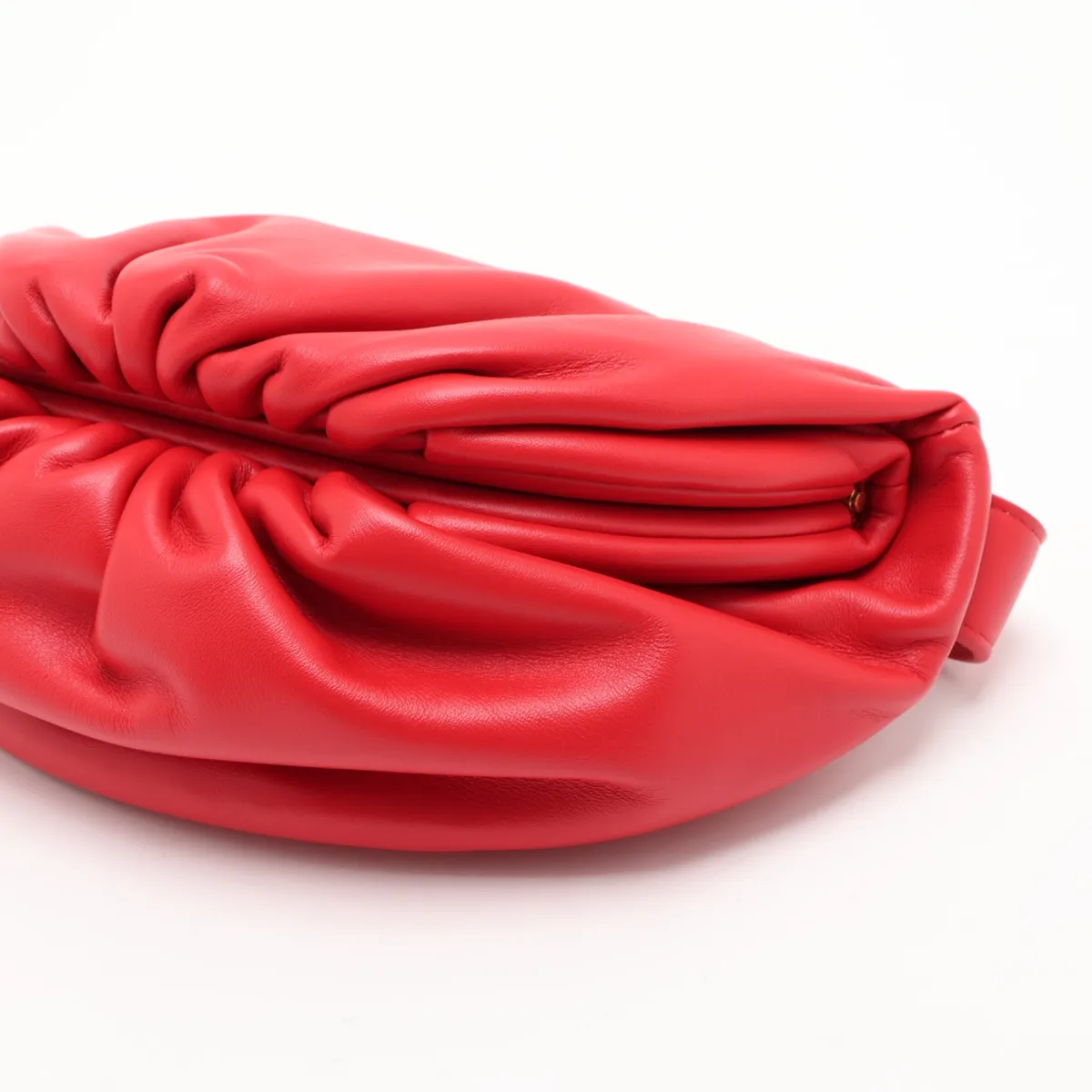 The Chain Pouch Leather Chain Shoulder Bag Red — view 3