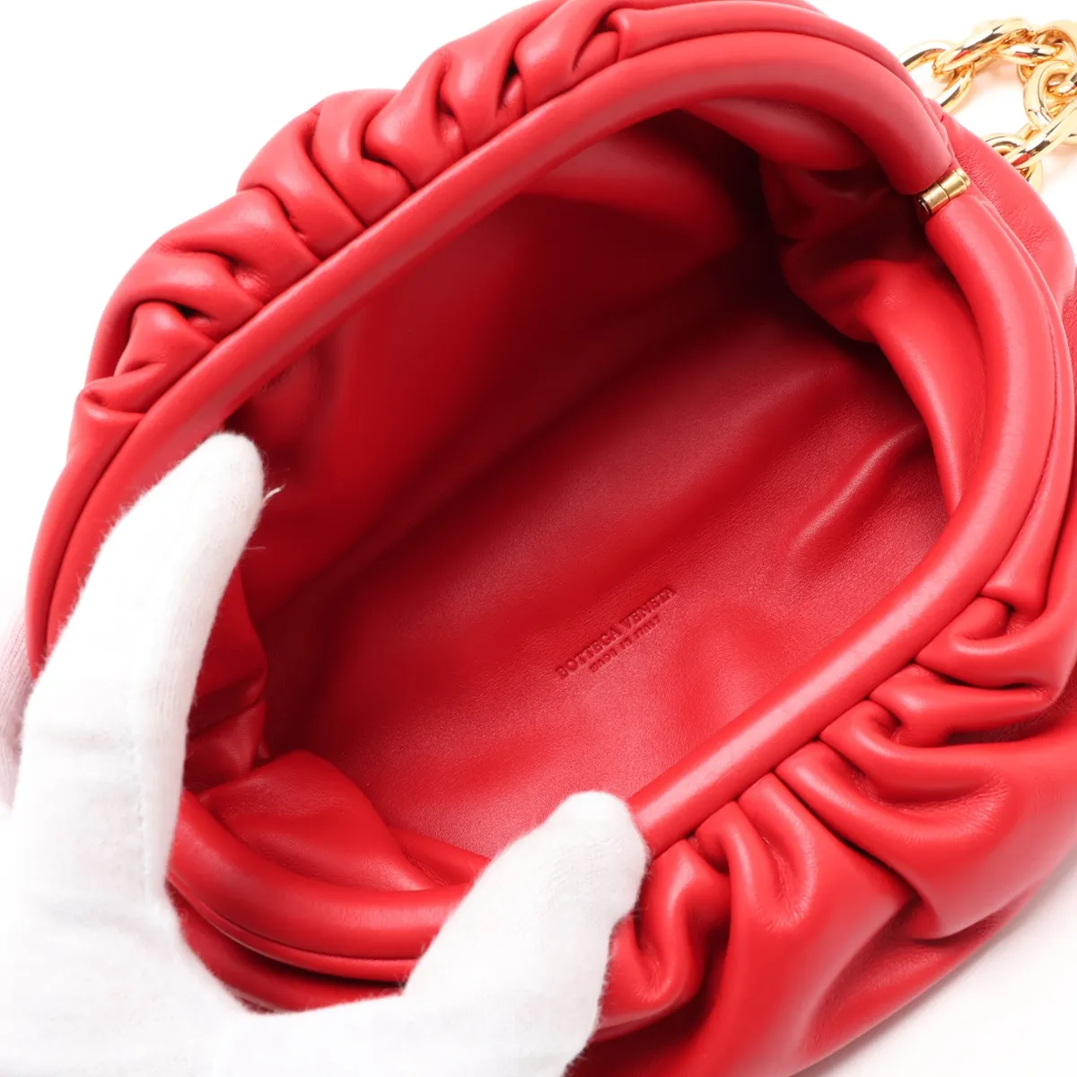 The Chain Pouch Leather Chain Shoulder Bag Red — view 6
