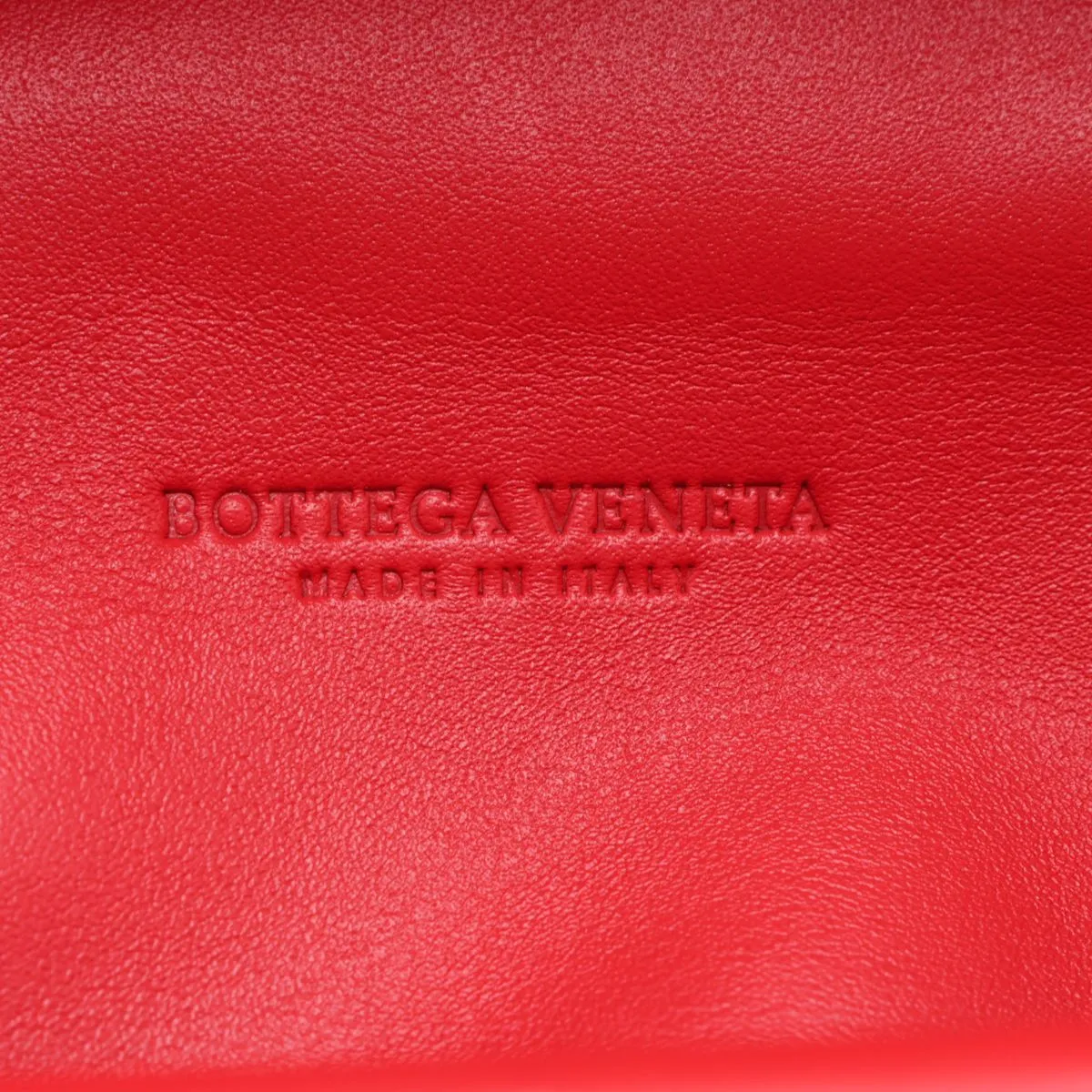 The Chain Pouch Leather Chain Shoulder Bag Red — view 7