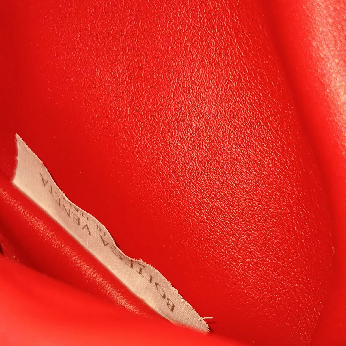 The Chain Pouch Leather Chain Shoulder Bag Red — view 8