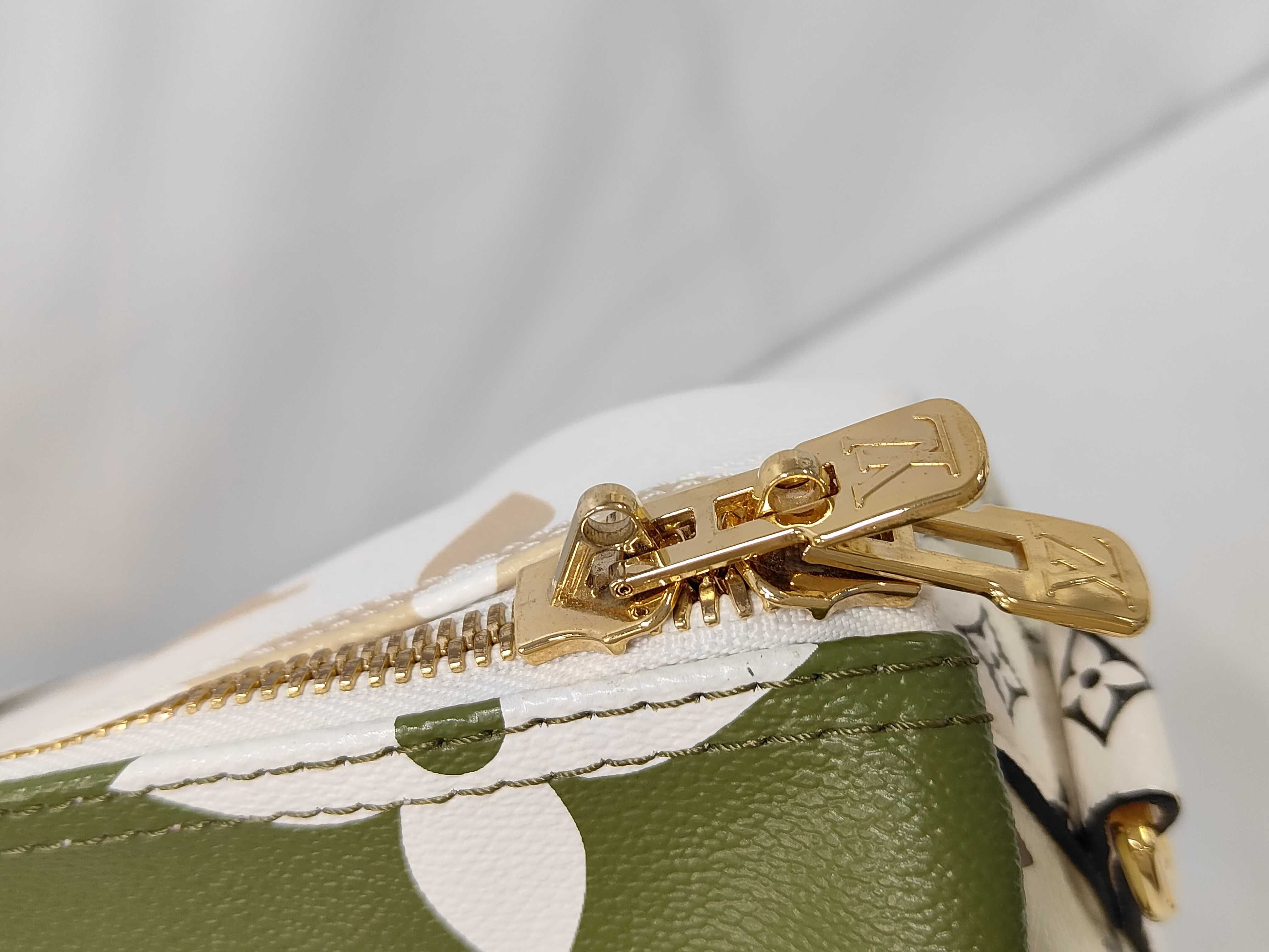 M44590 Keepall Bandoulière 50 Giant Monogram Reverse Boston Bag — view 8