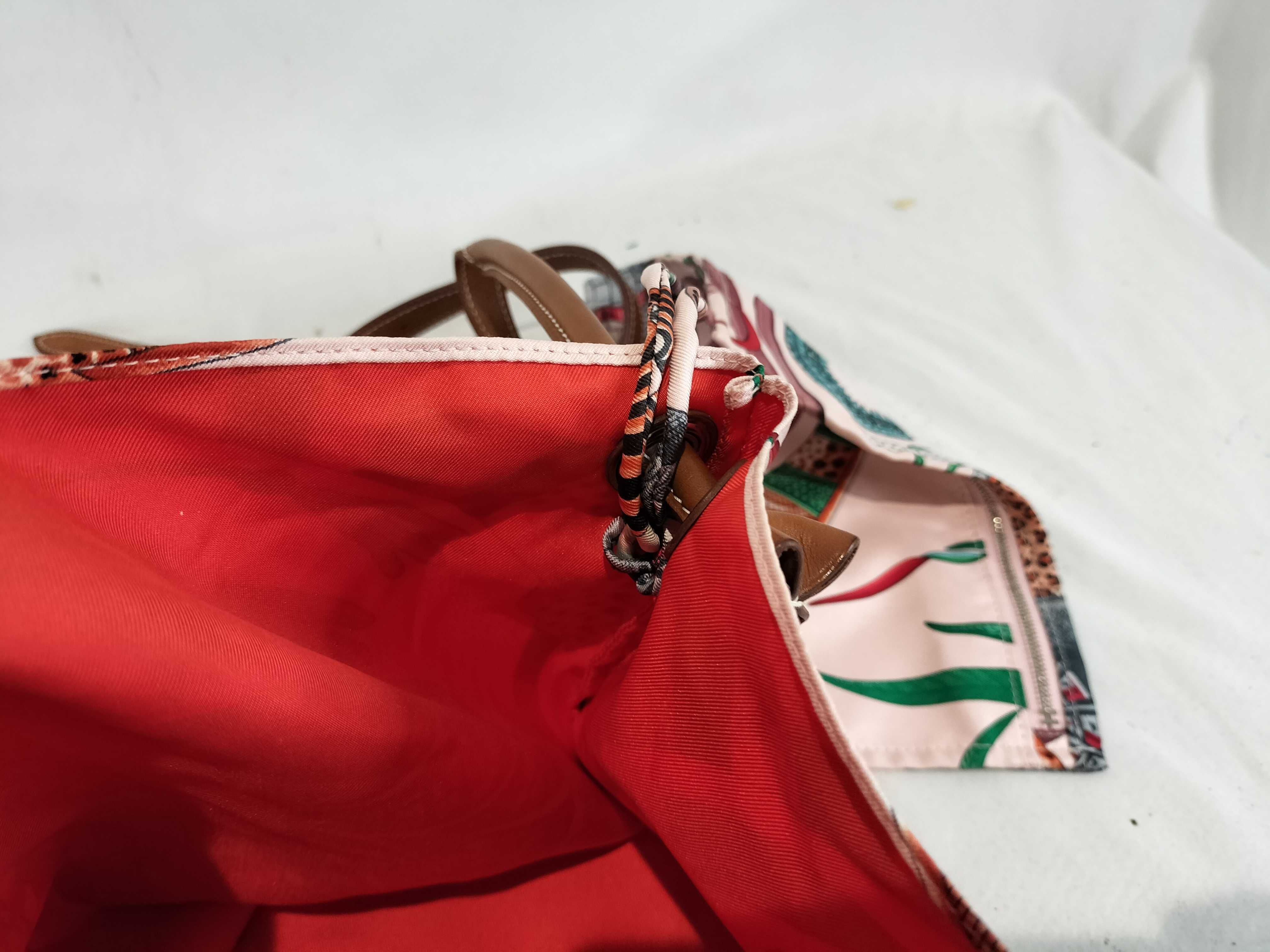Silky City PM Zambezi March Shoulder Bag — view 10