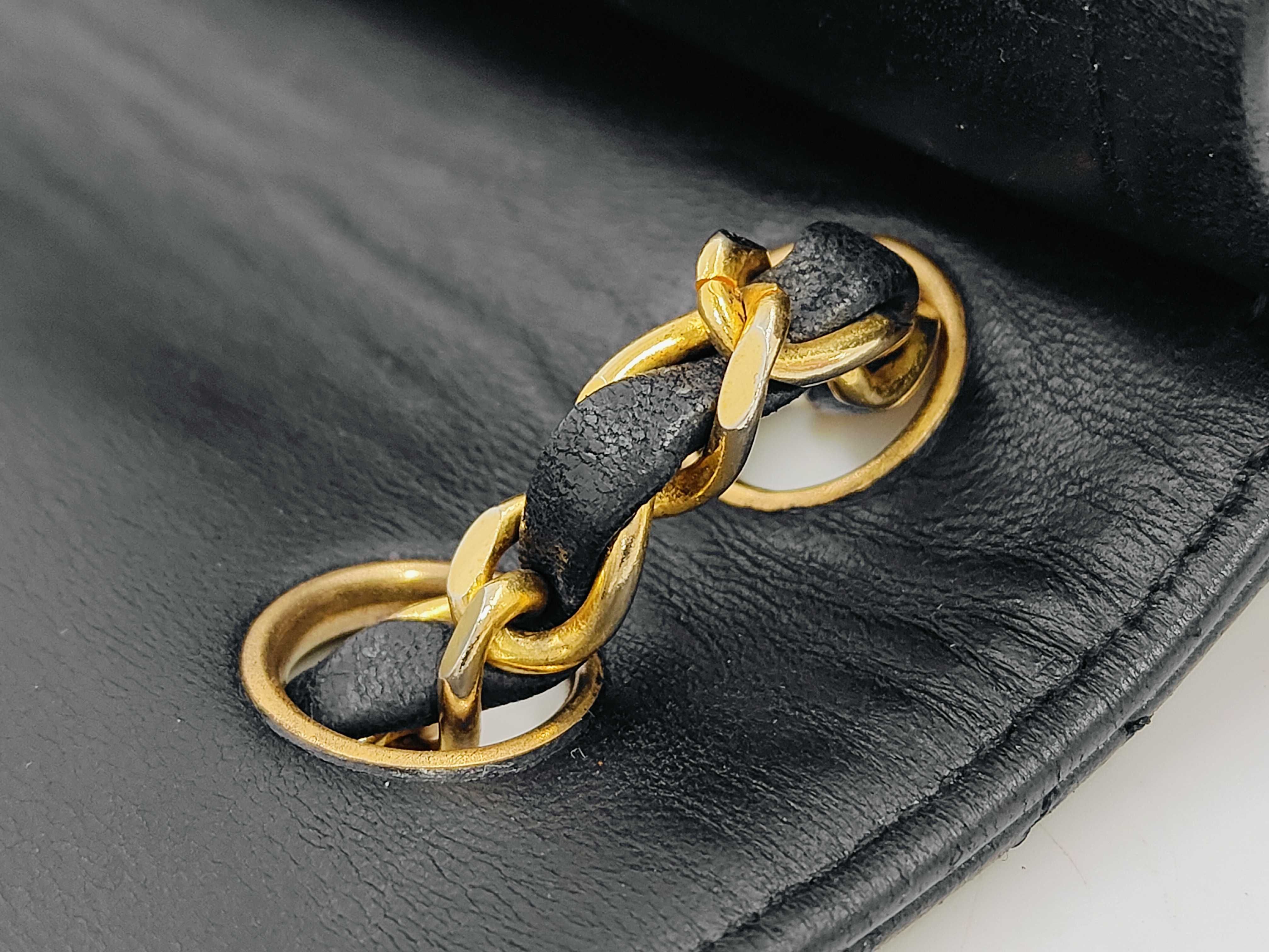Matelassé Lambskin Classic Flap Chain Shoulder Bag (with seal) — view 5
