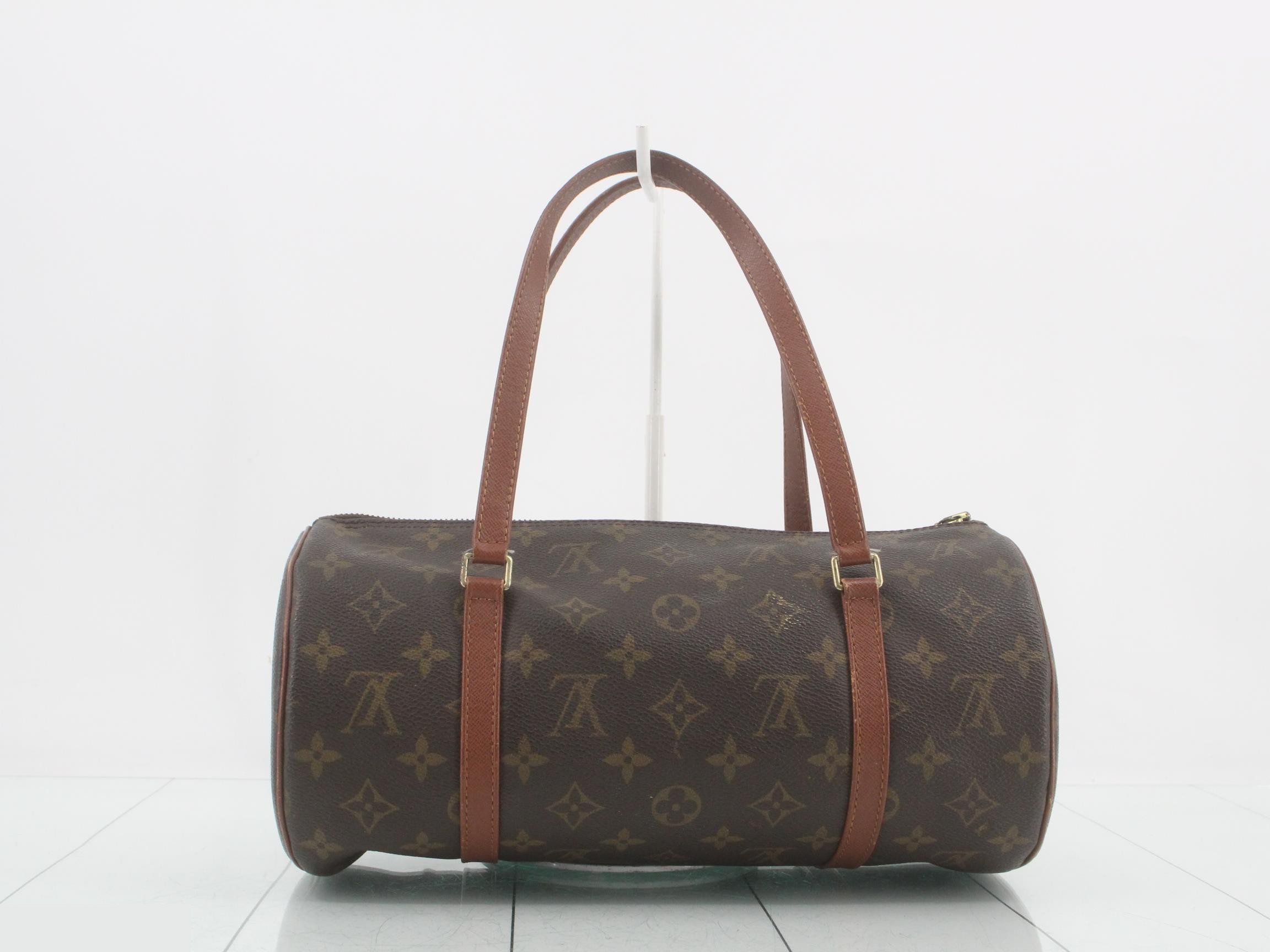 Papillon 30 with pouch — view 2