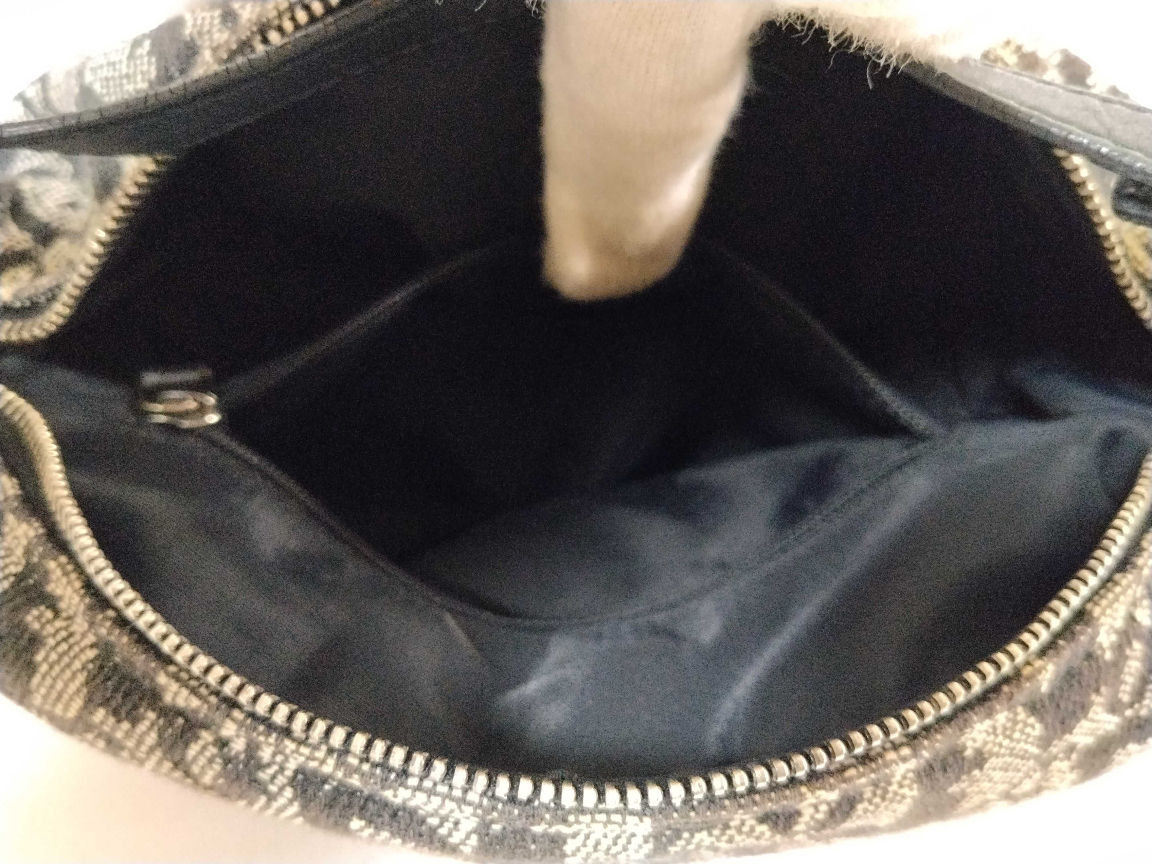 Trotter Accessory Pouch, Handbag — view 11