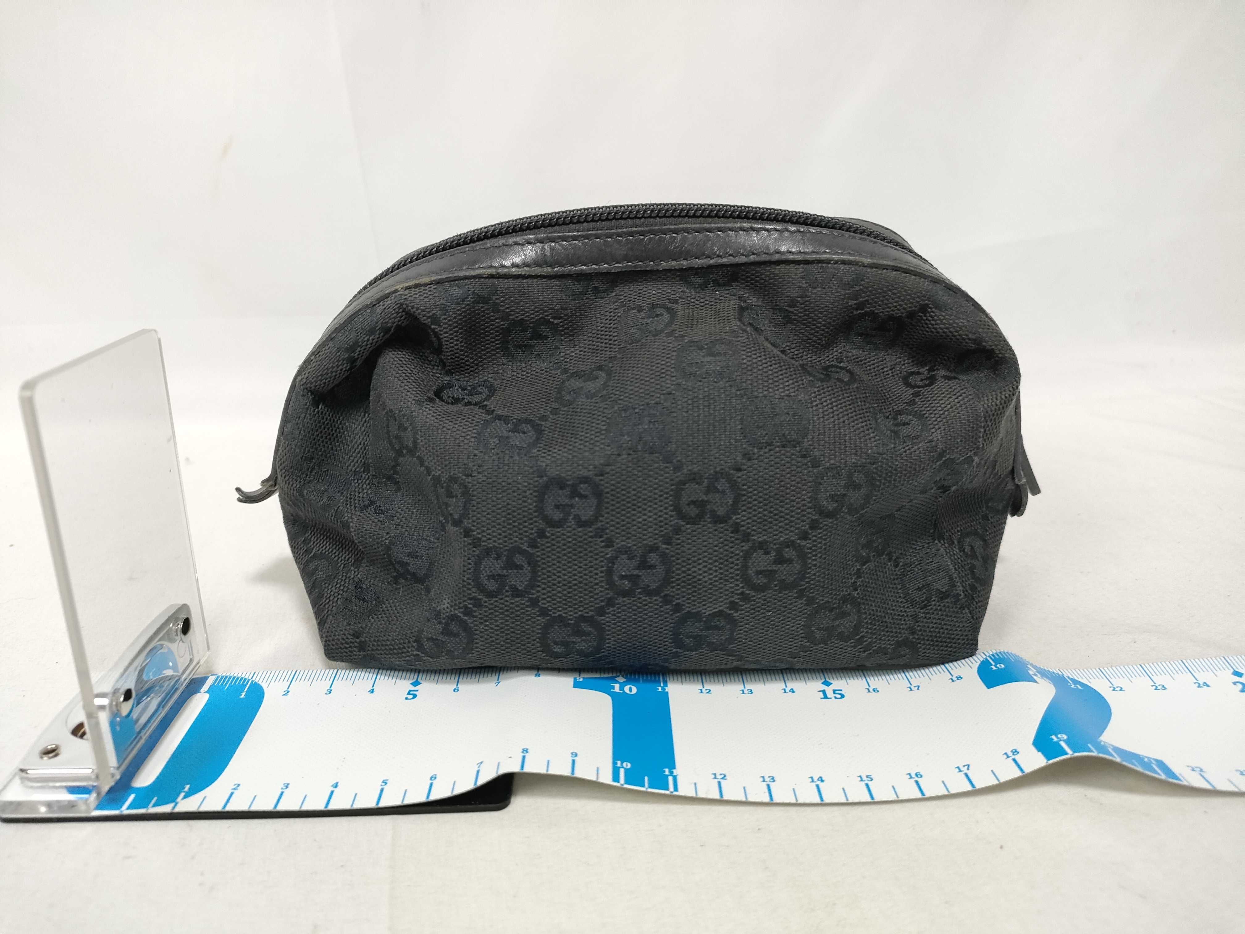 GG Canvas Pouch, Black — view 2