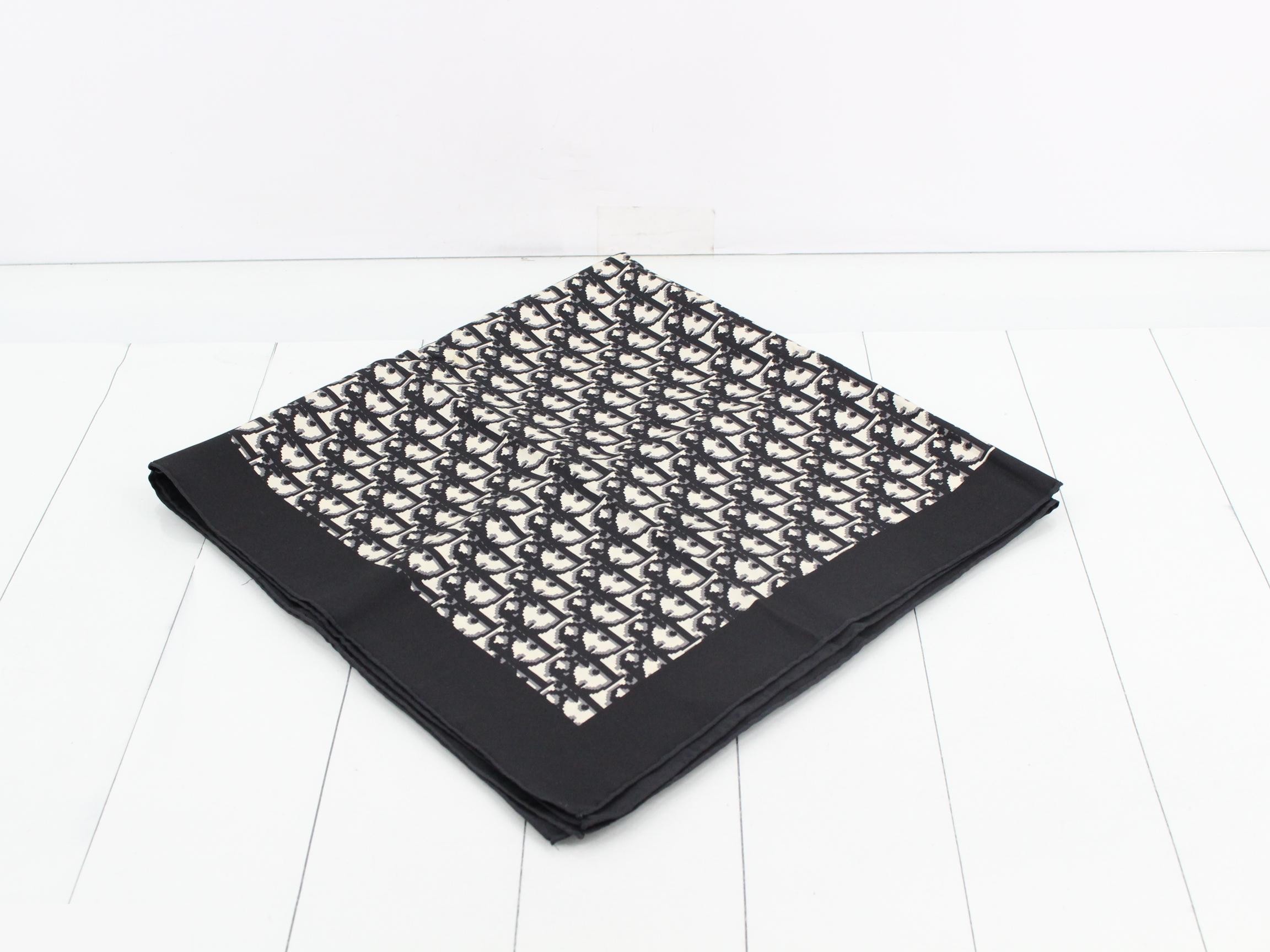 Trotter Large Scarf, Noir (Black), Silk — view 2