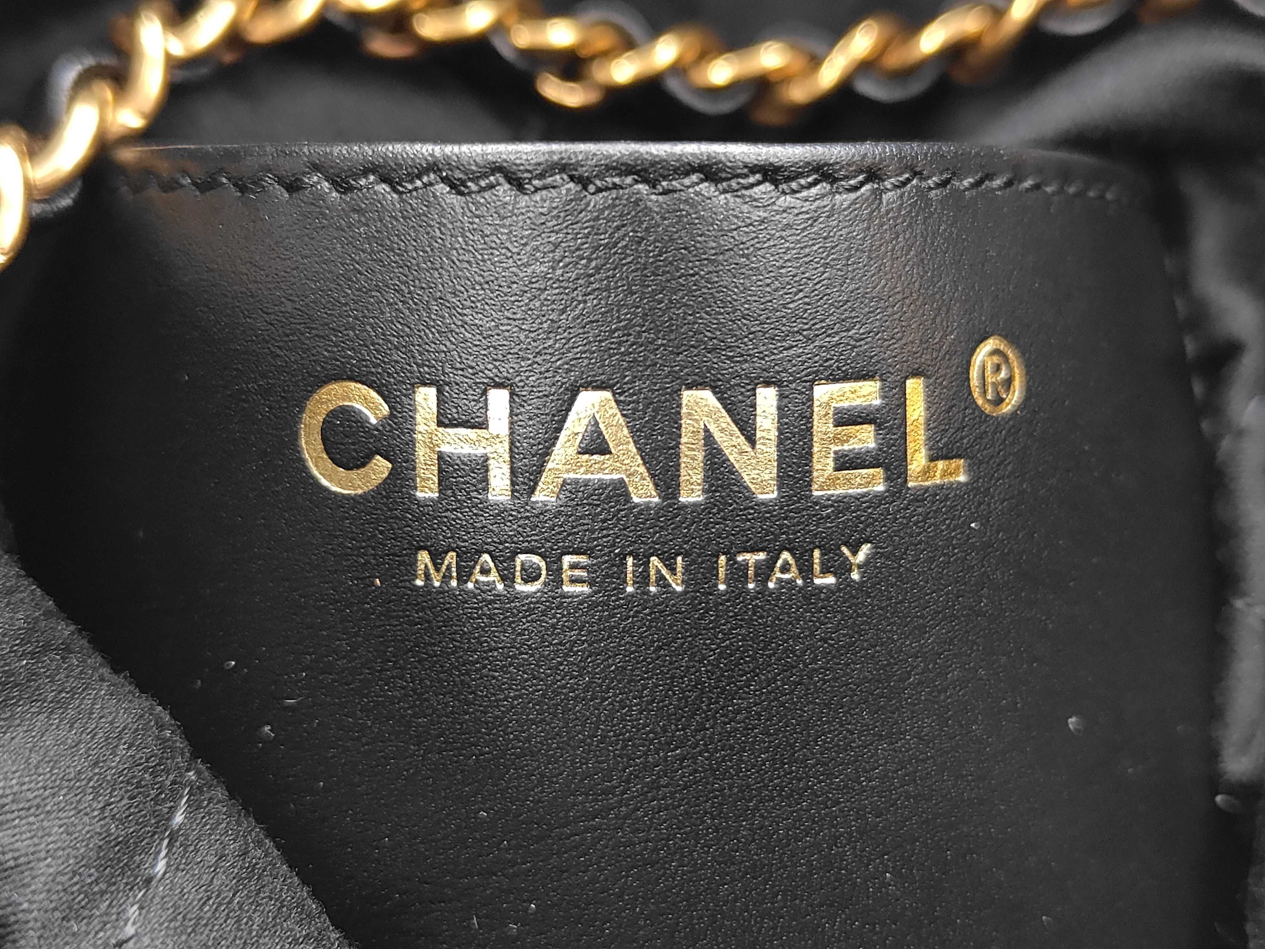 CHANEL22 Mini Bag — view 9