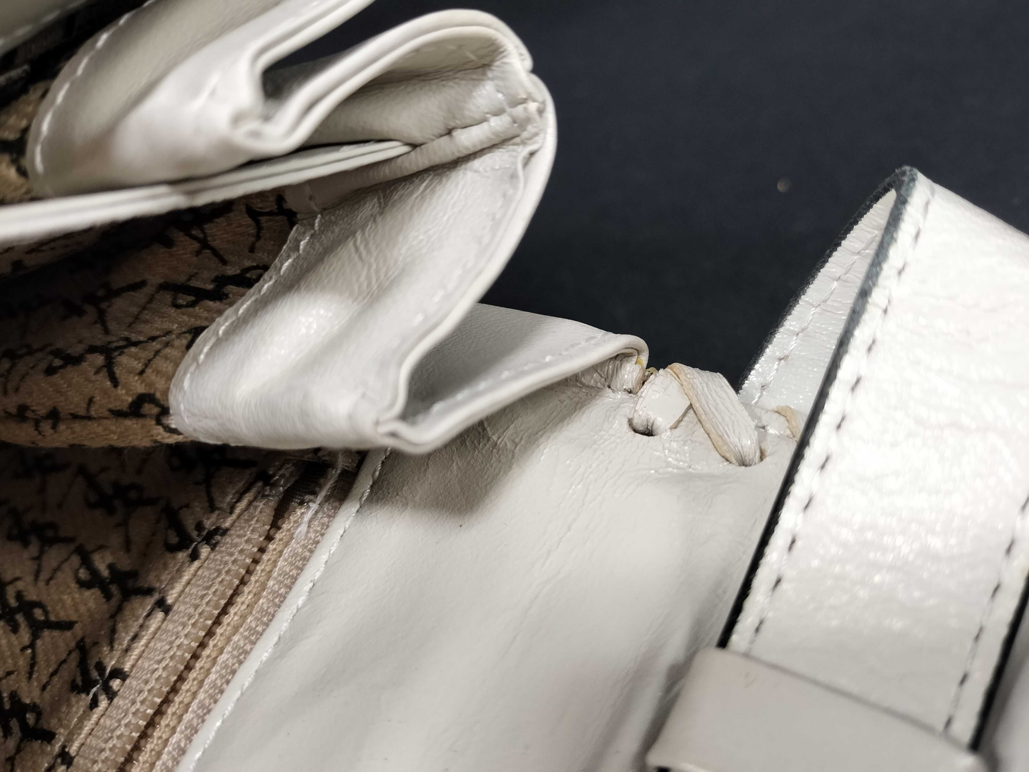 Cassandra Logo Shoulder Bag (Archive Shoulder Bag) — view 14