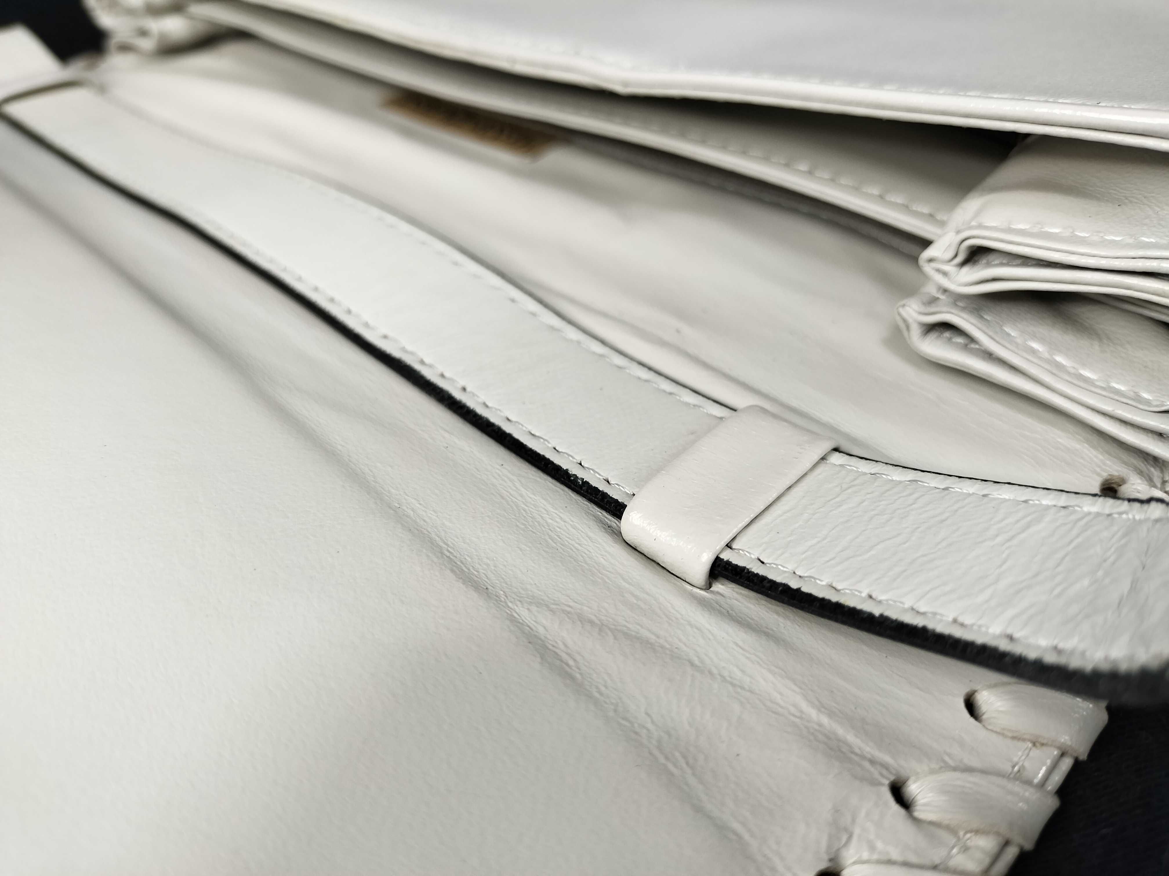 Cassandra Logo Shoulder Bag (Archive Shoulder Bag) — view 5