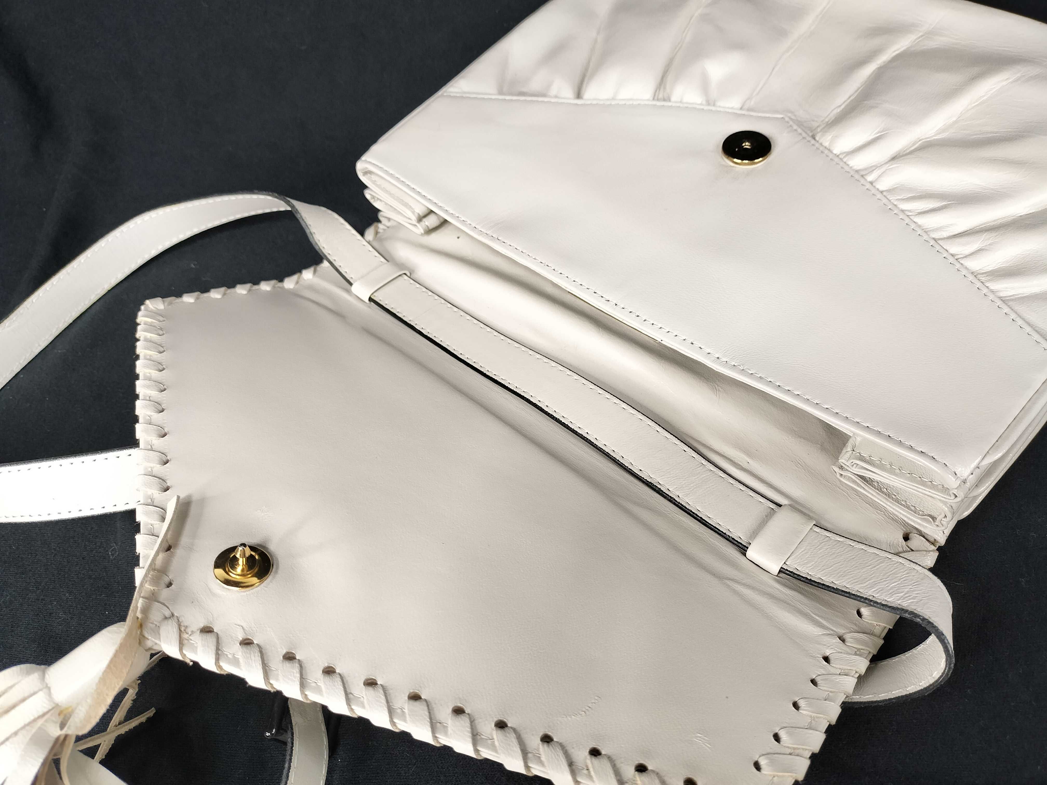 Cassandra Logo Shoulder Bag (Archive Shoulder Bag) — view 8