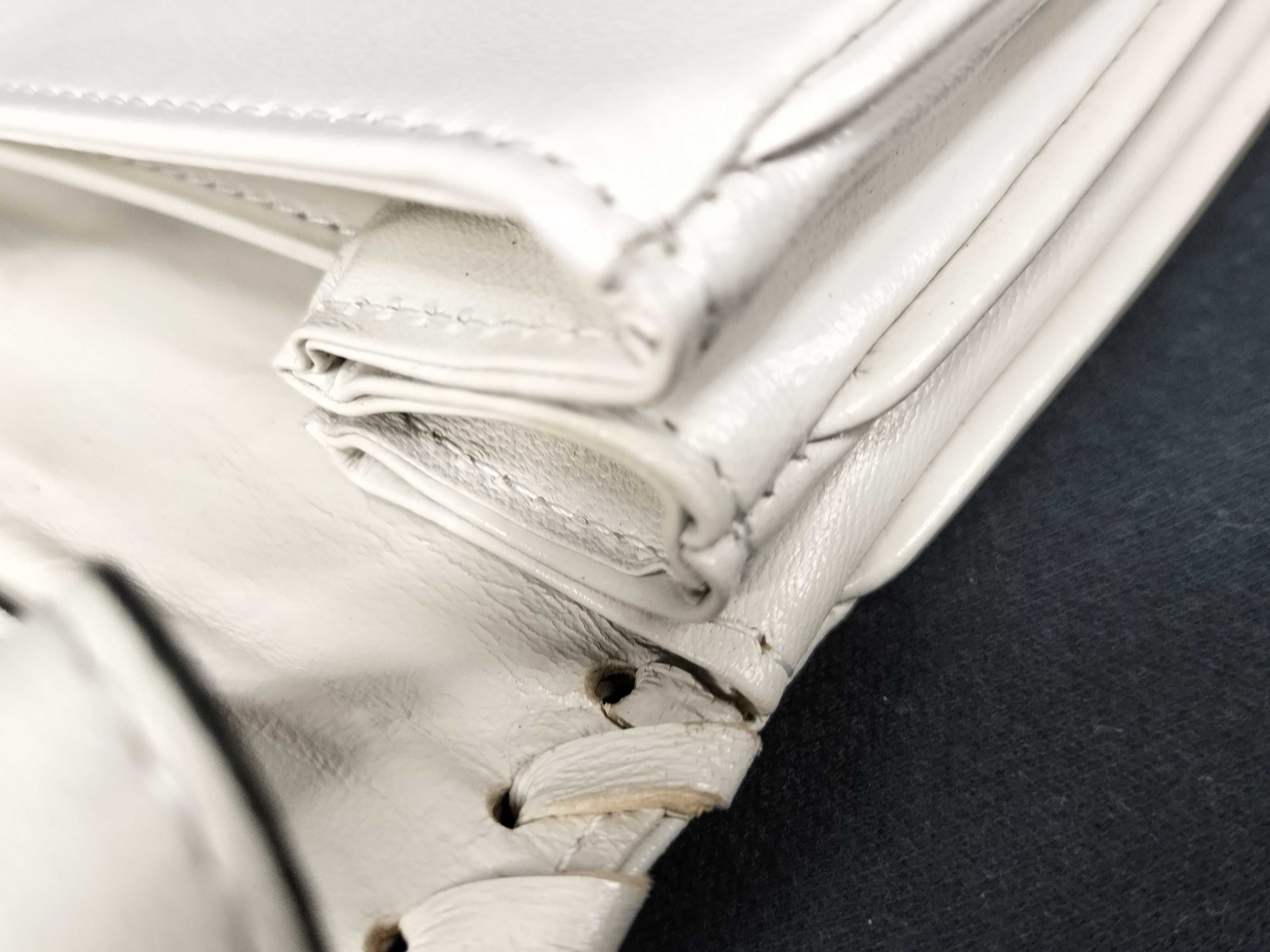 Cassandra Logo Shoulder Bag (Archive Shoulder Bag) — view 9