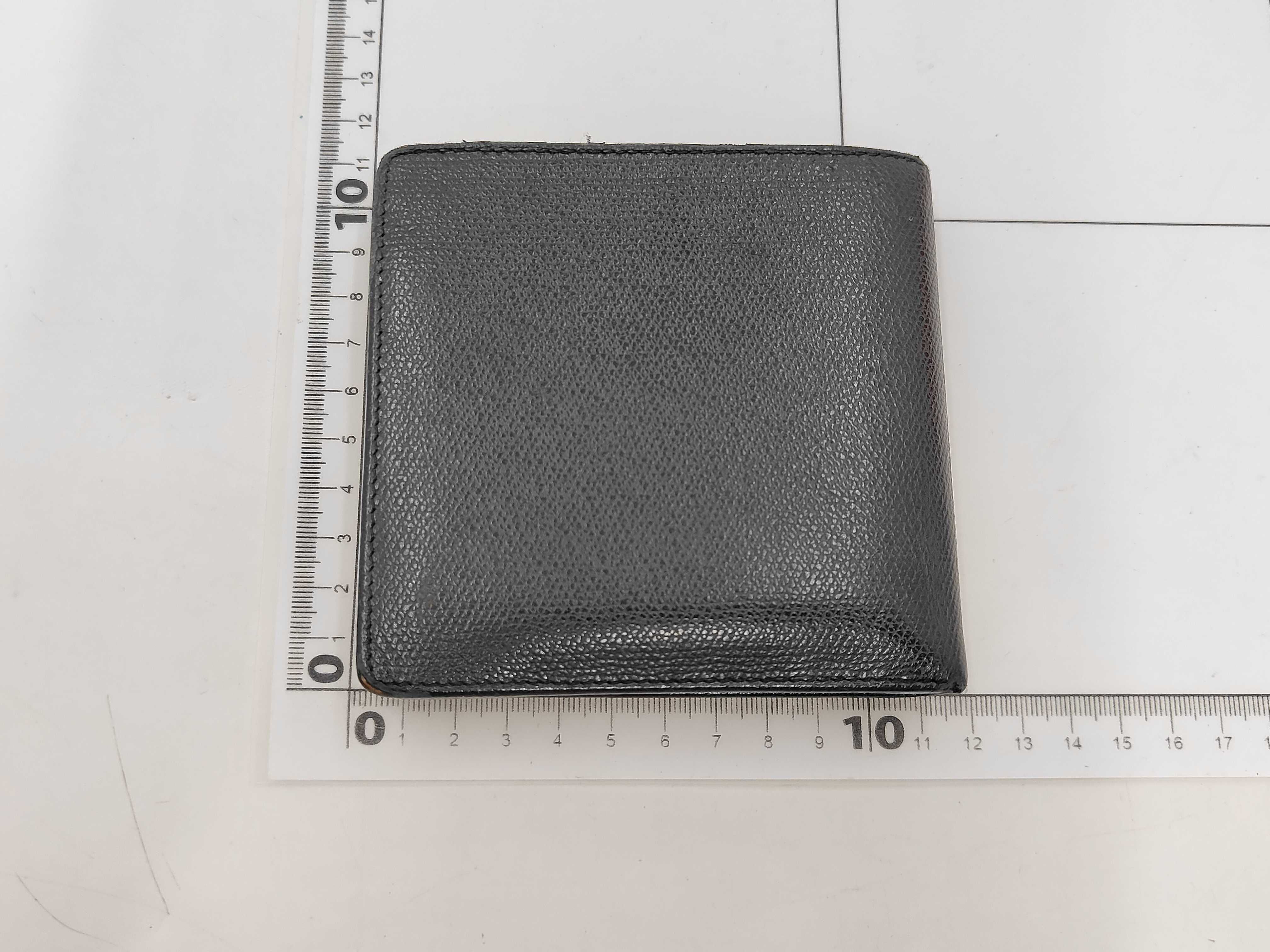 wallet — view 2