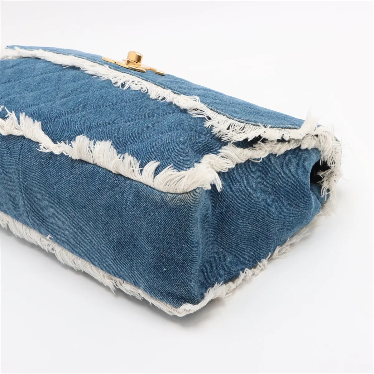 [Individually wrapped] Chanel Matelasse denim single flap single chain bag fringe blue gold hardware 2825821 2nd series — view 3